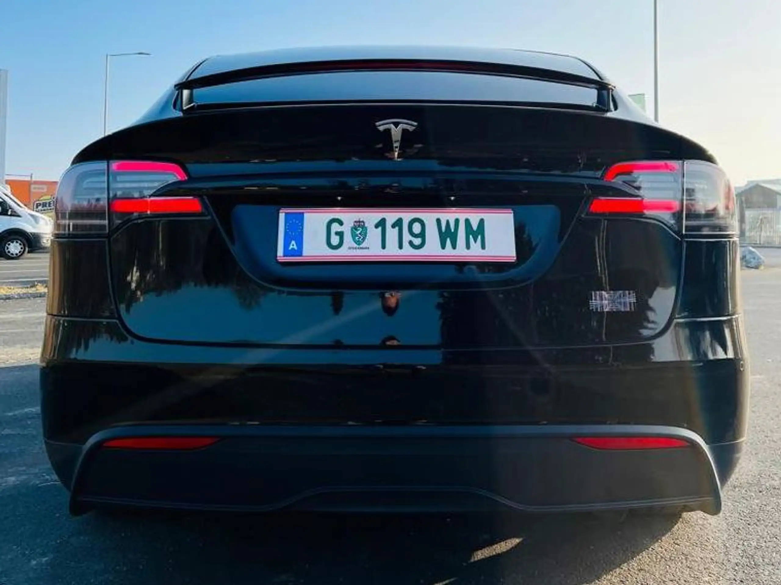 Tesla - Model X