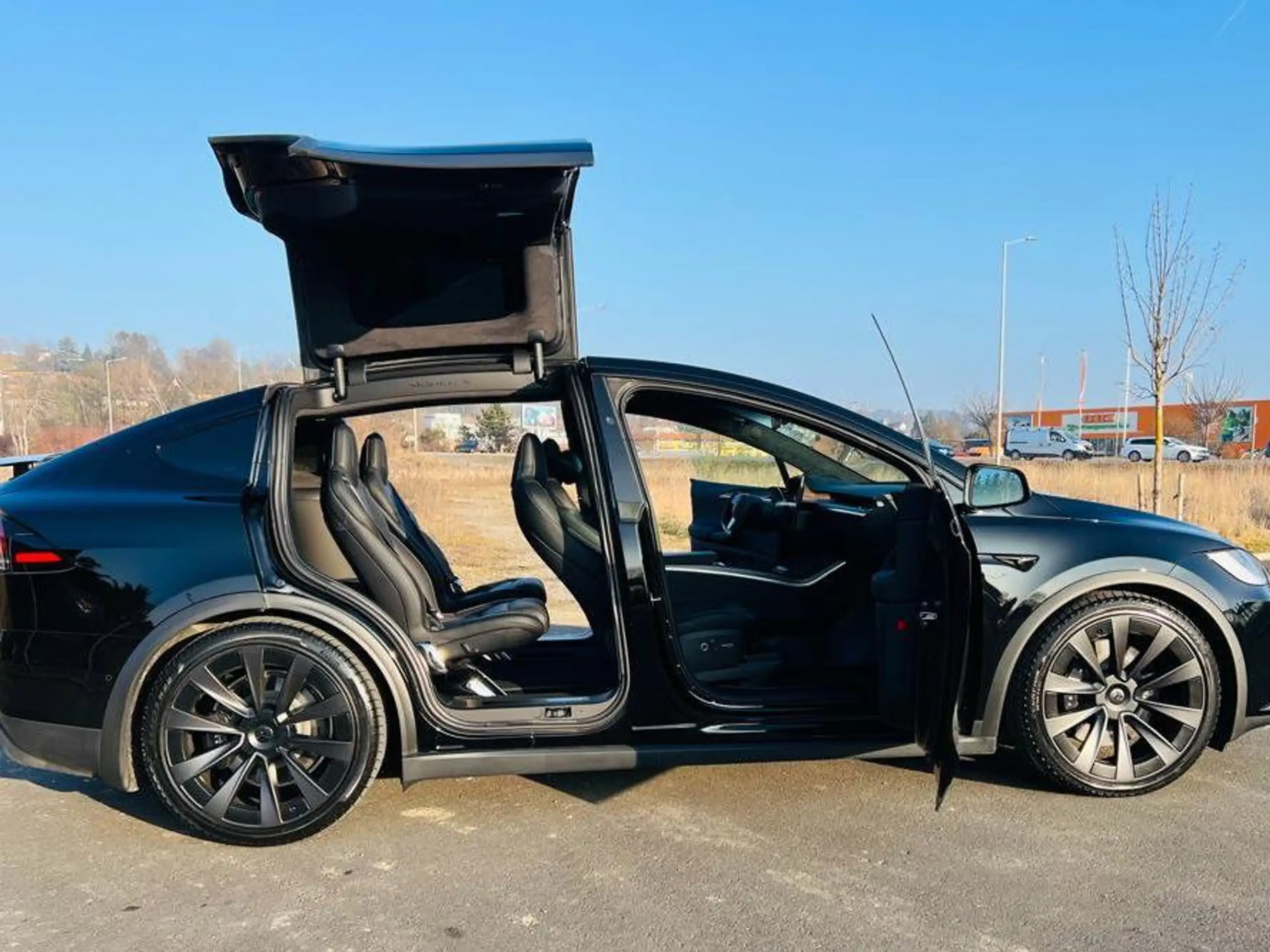 Tesla - Model X