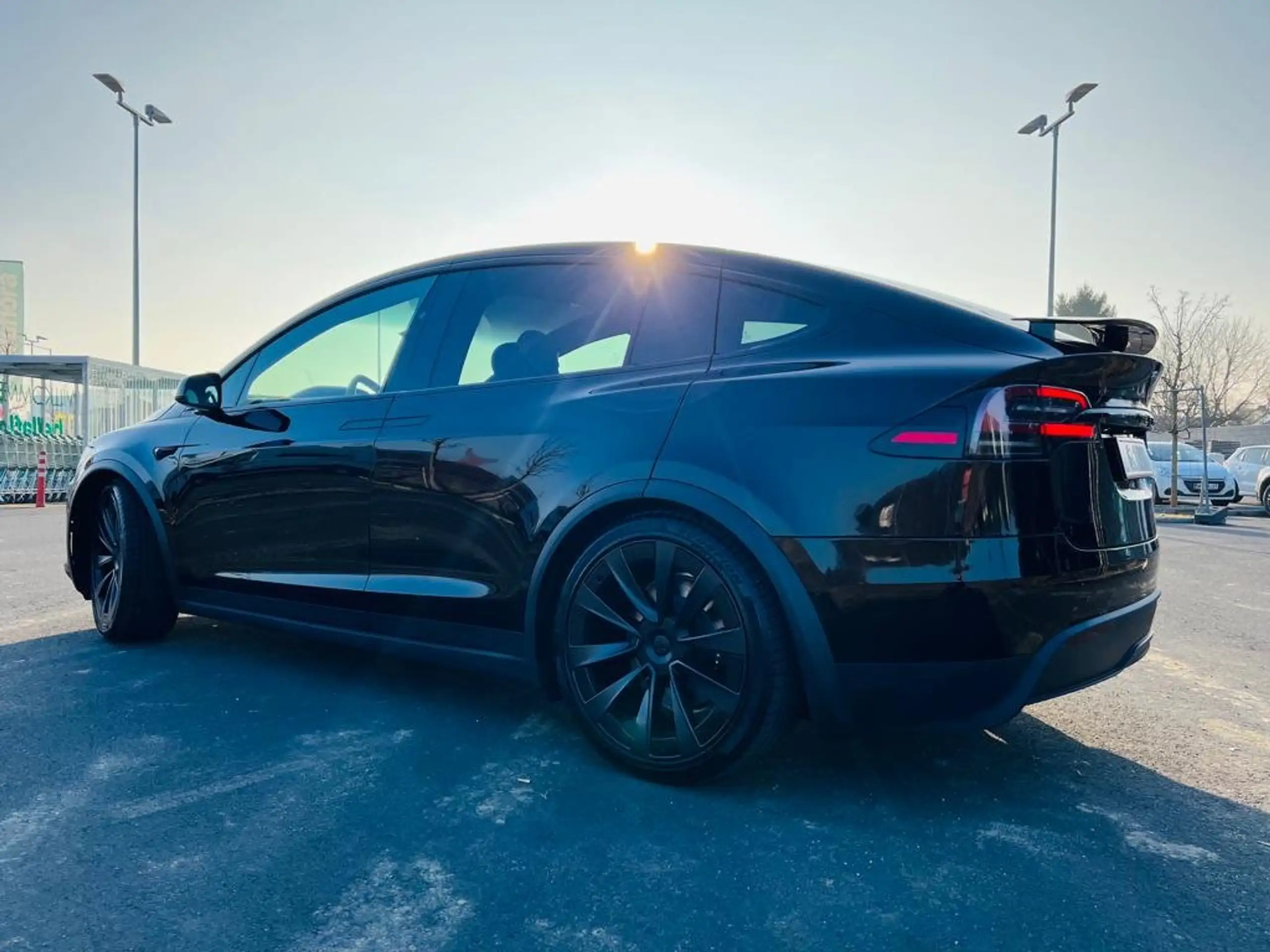 Tesla - Model X