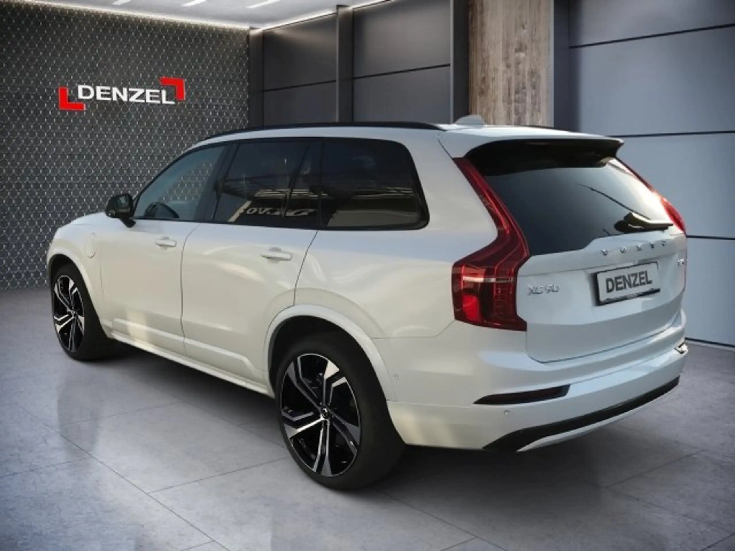 Volvo - XC90