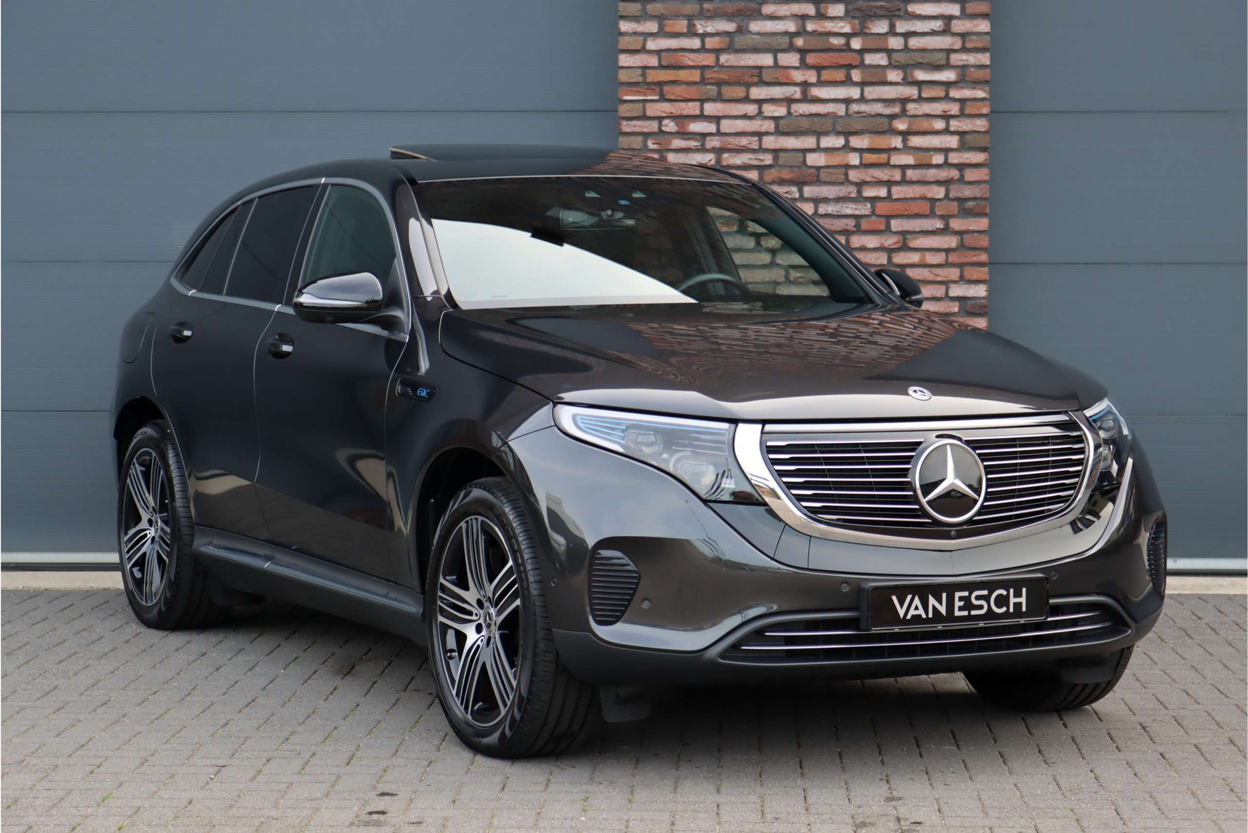 Mercedes-Benz - EQC 400