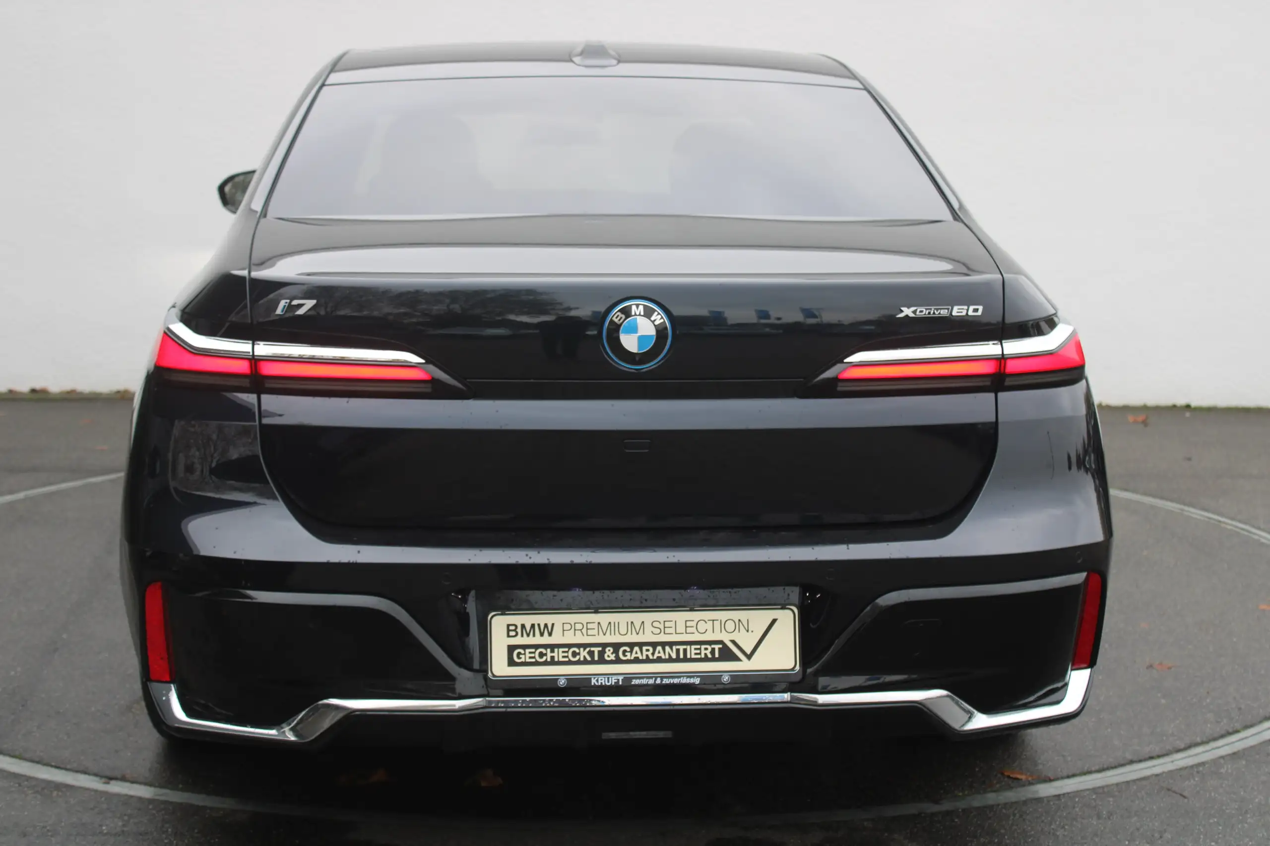 BMW - i7