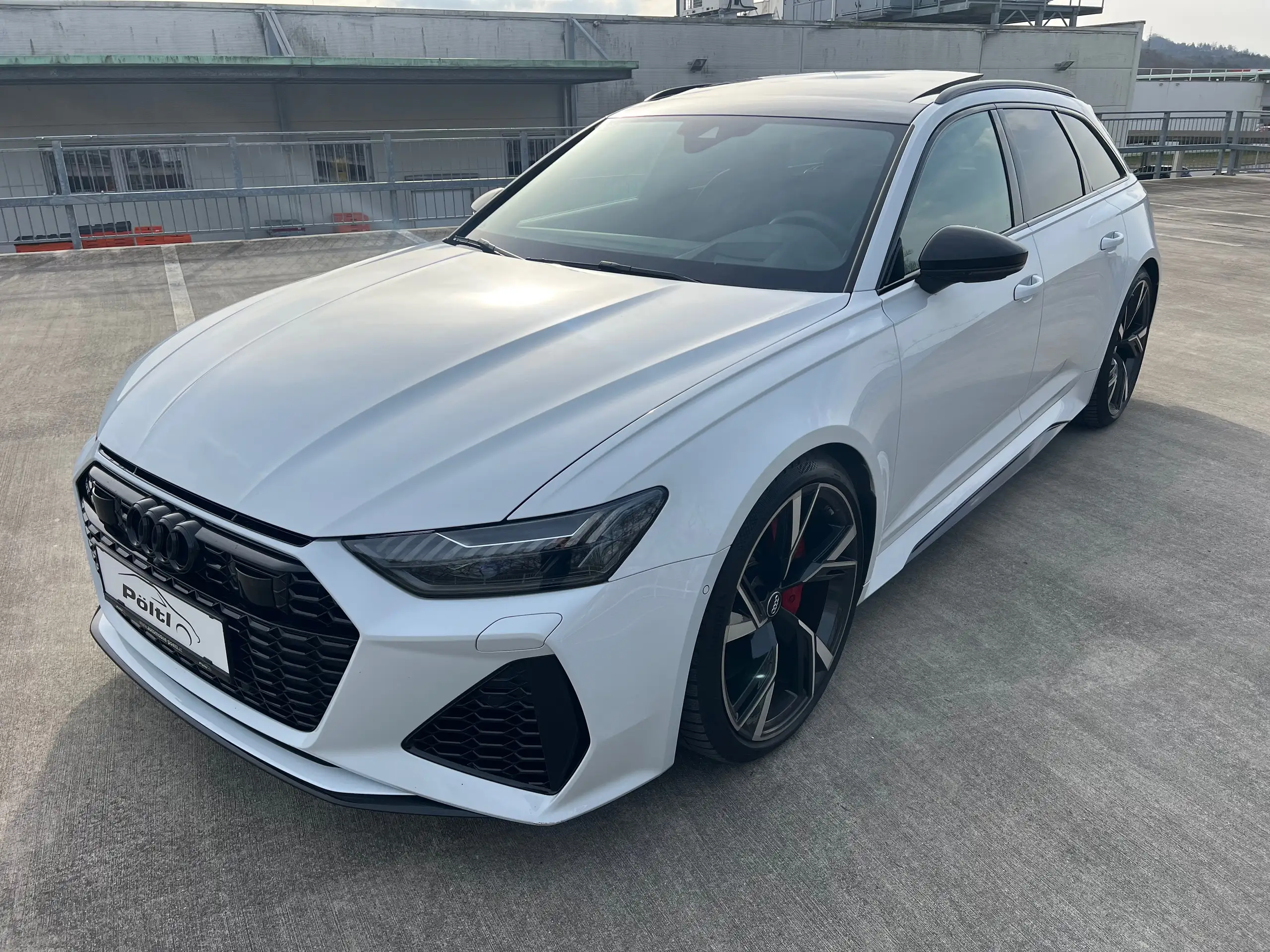 Audi - RS6