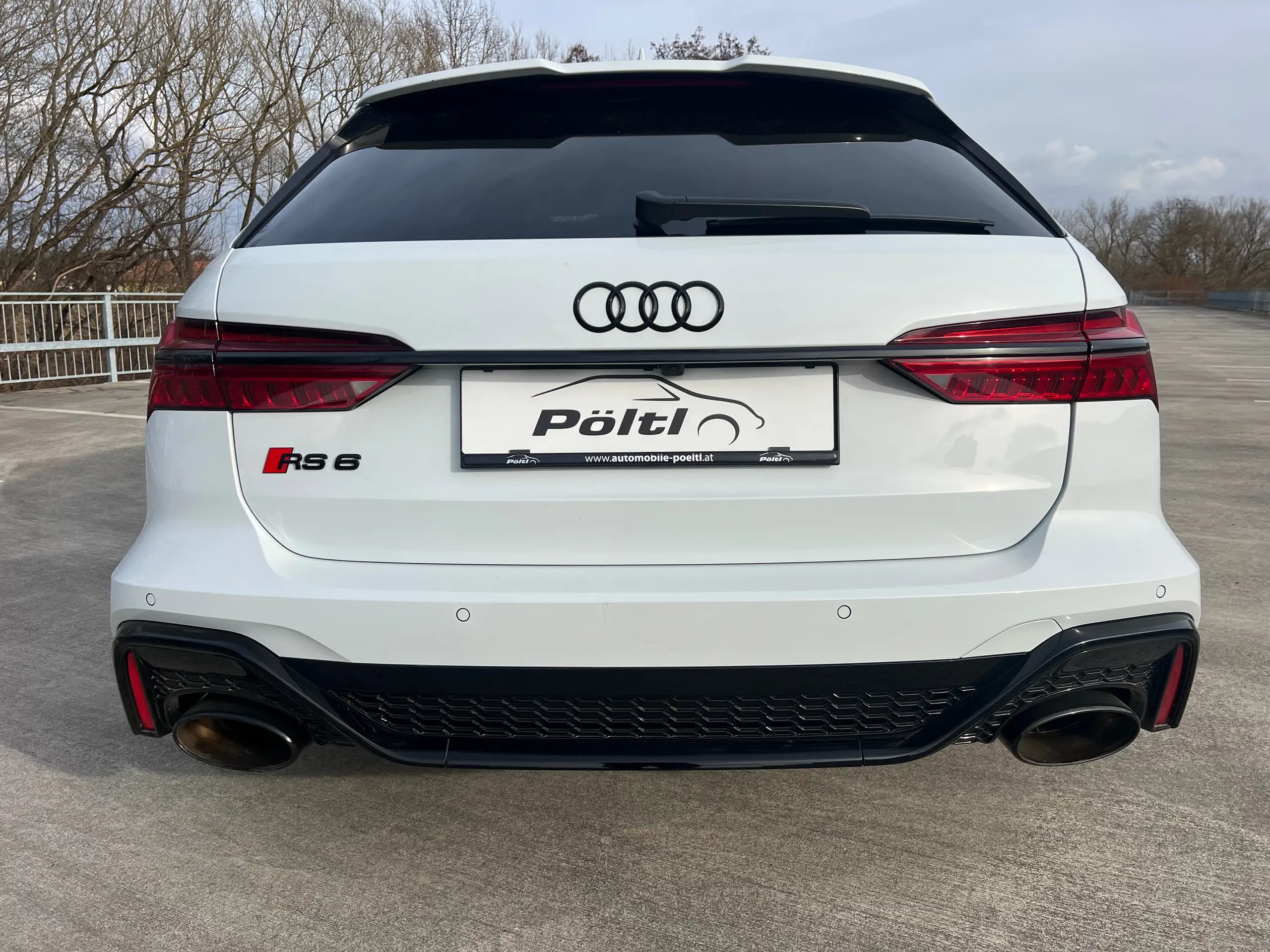 Audi - RS6