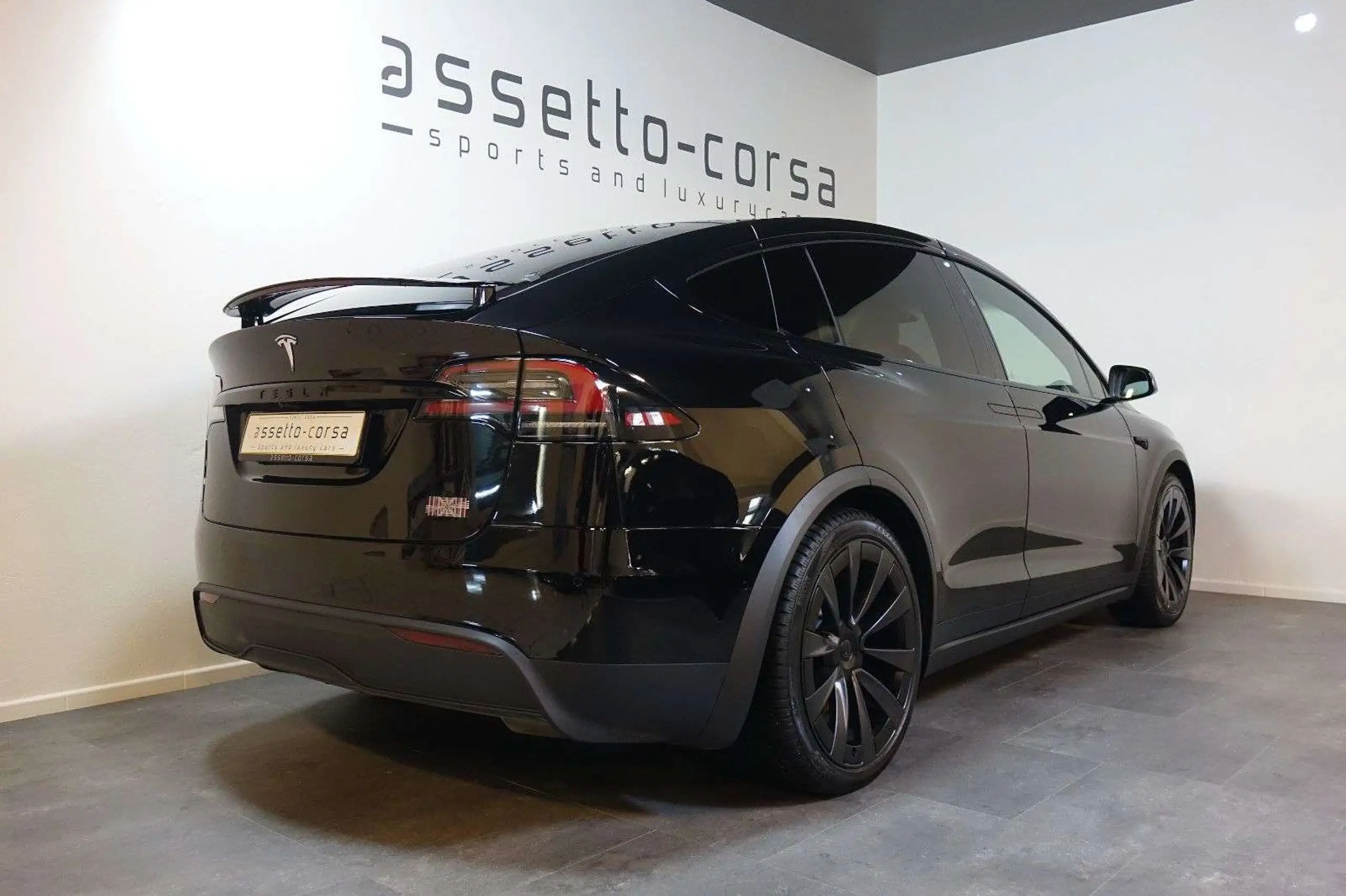 Tesla - Model X