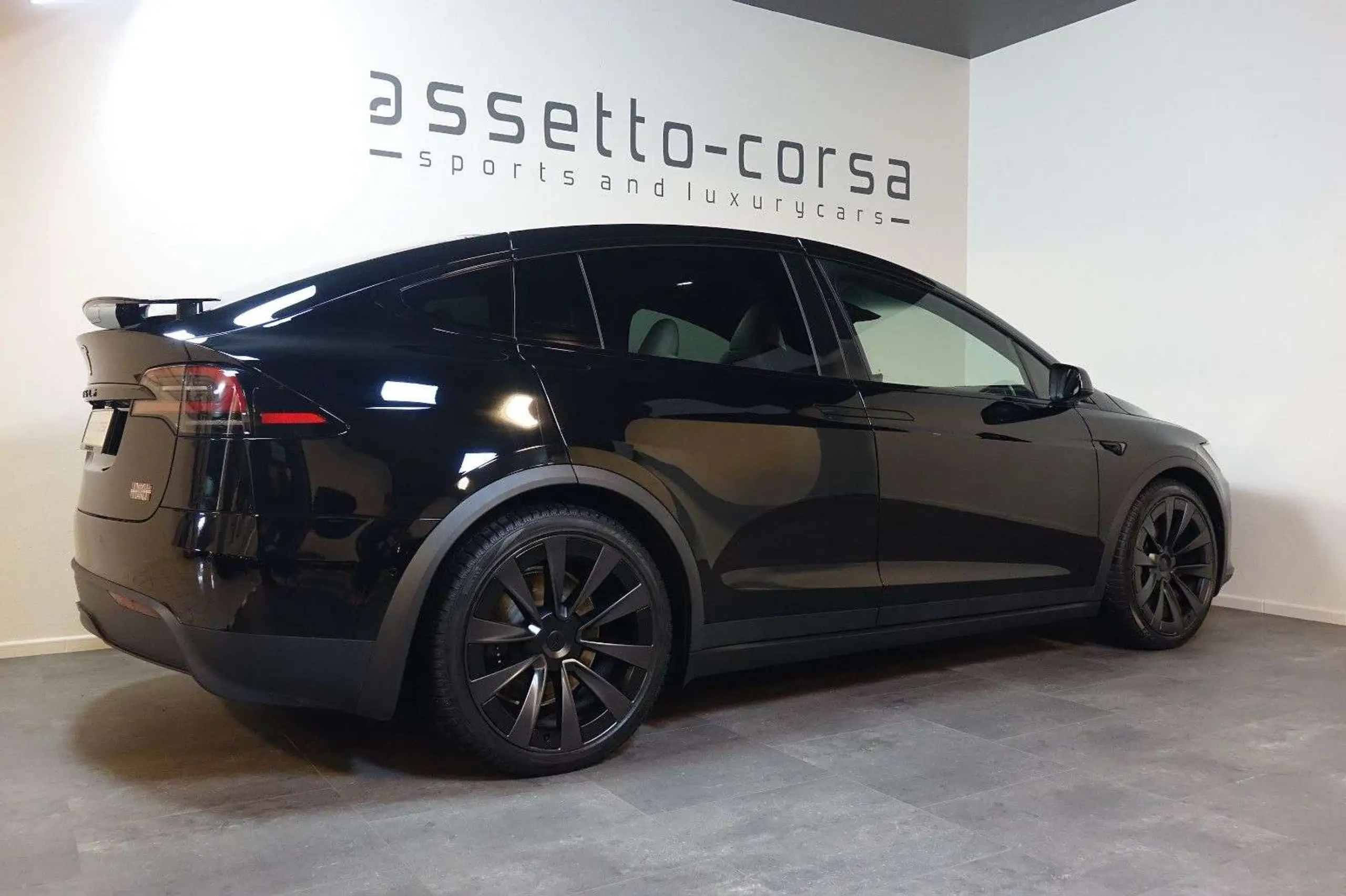 Tesla - Model X