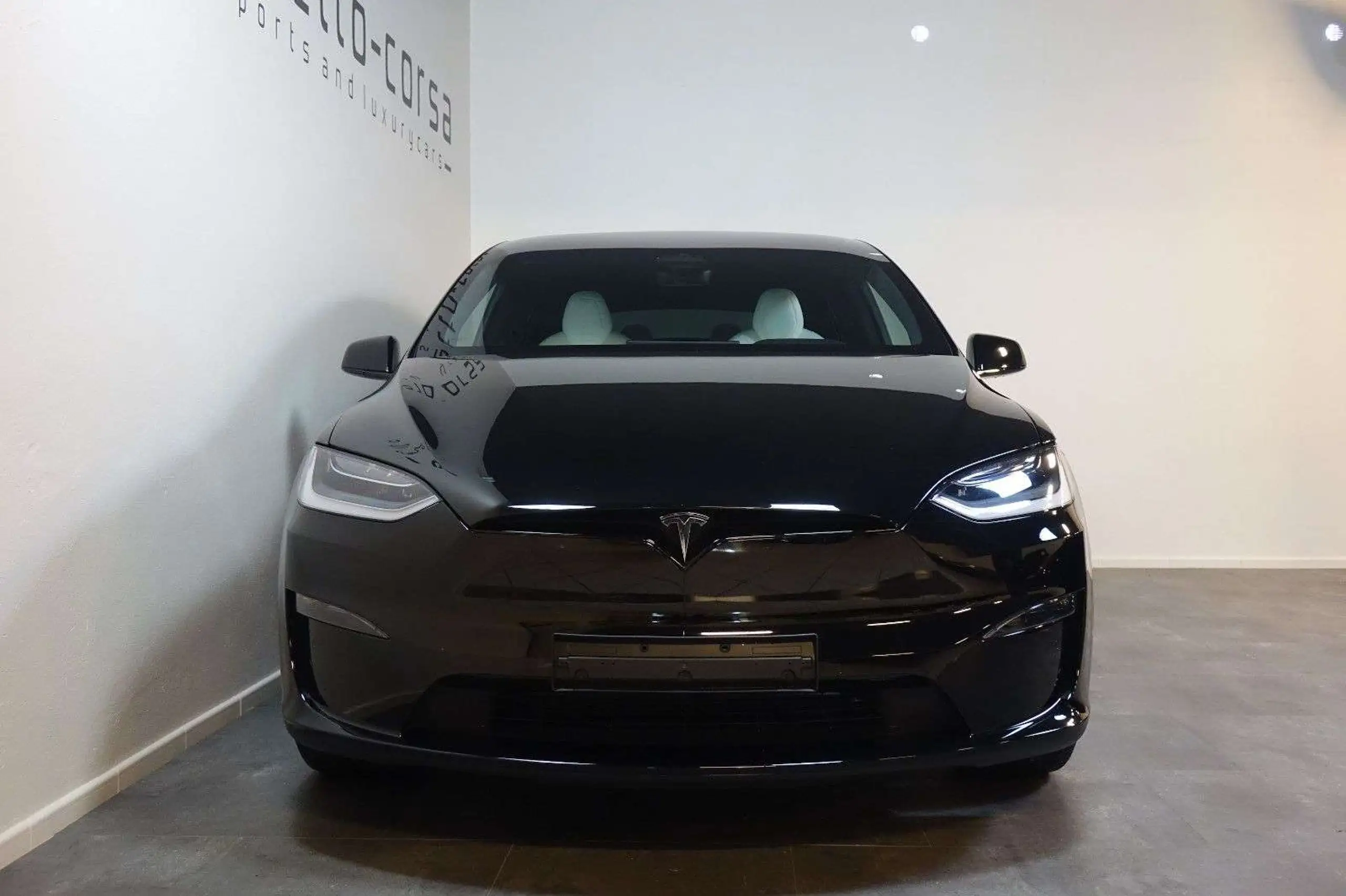 Tesla - Model X