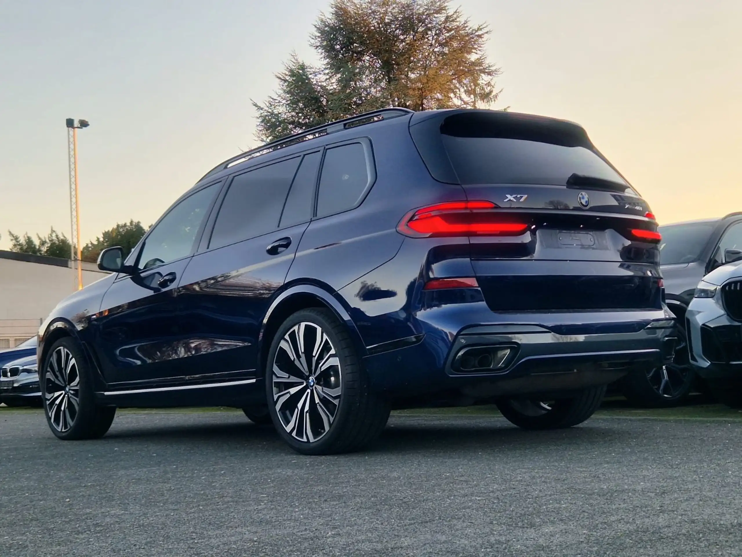 BMW - X7