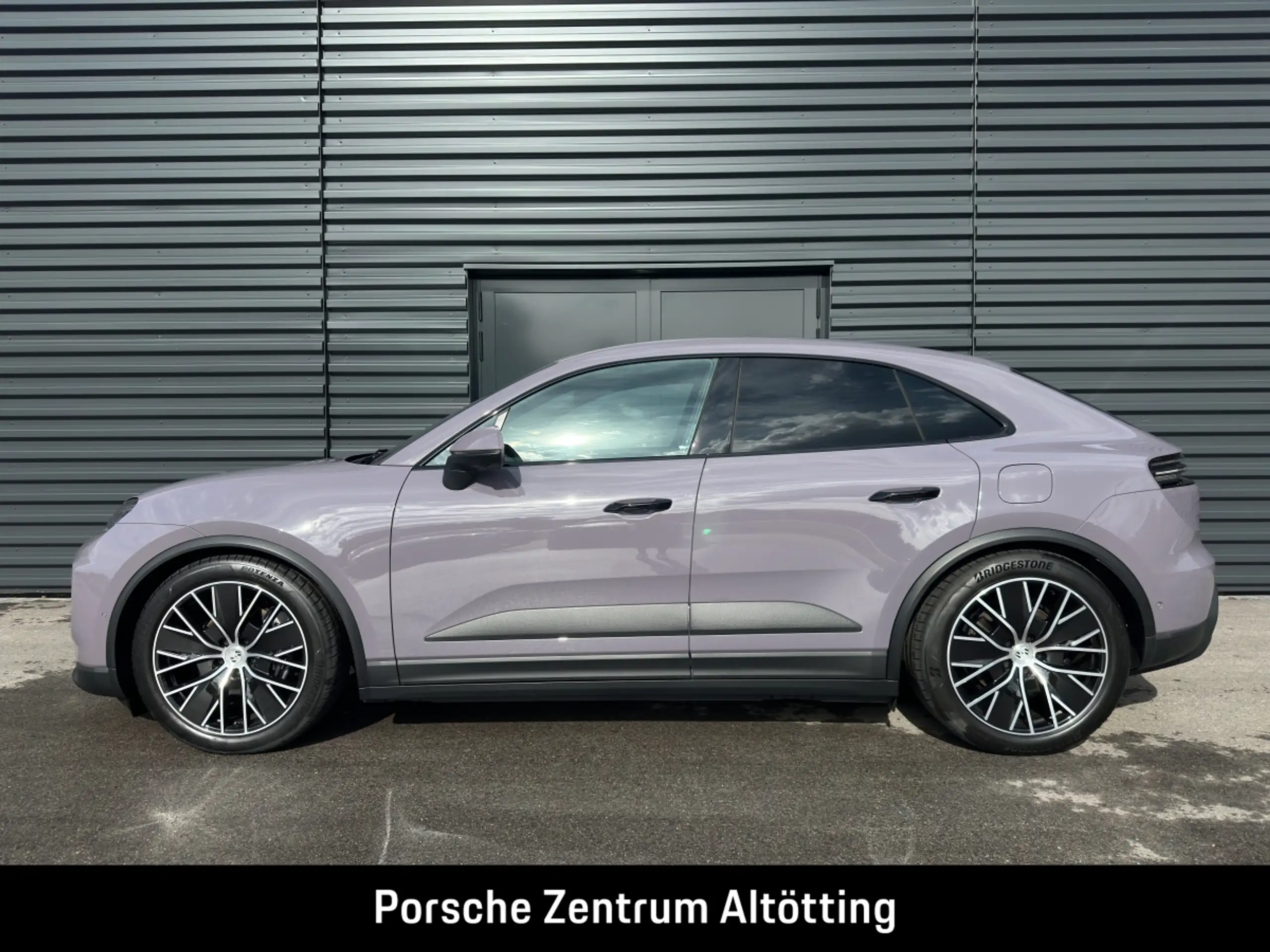 Porsche - Macan