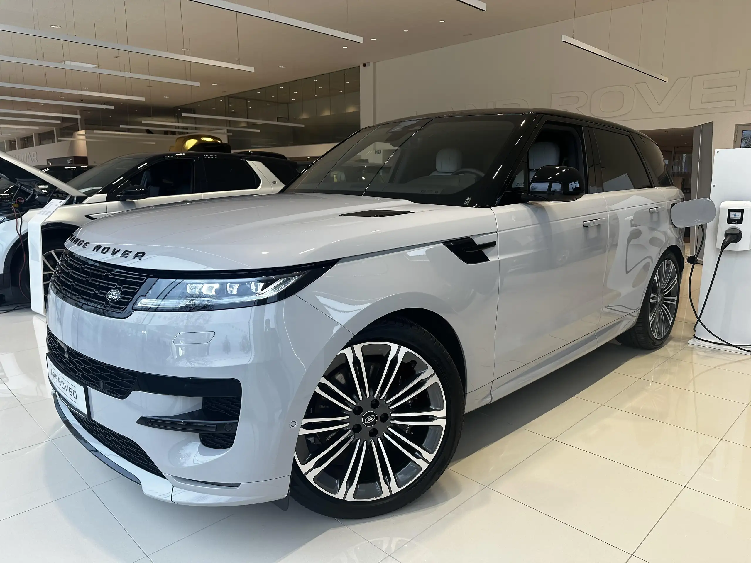 Land Rover - Range Rover Sport