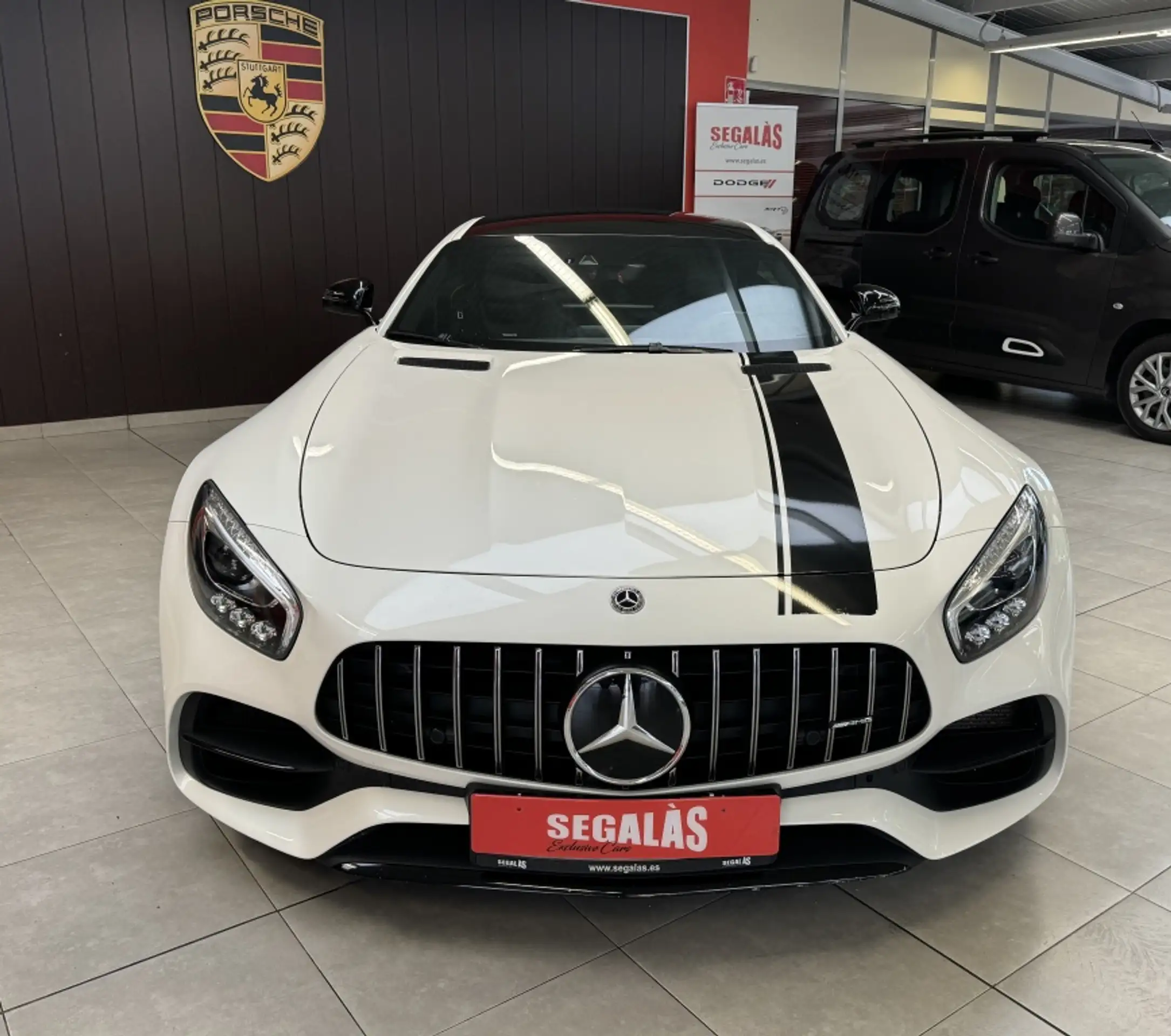 Mercedes-Benz - AMG GT