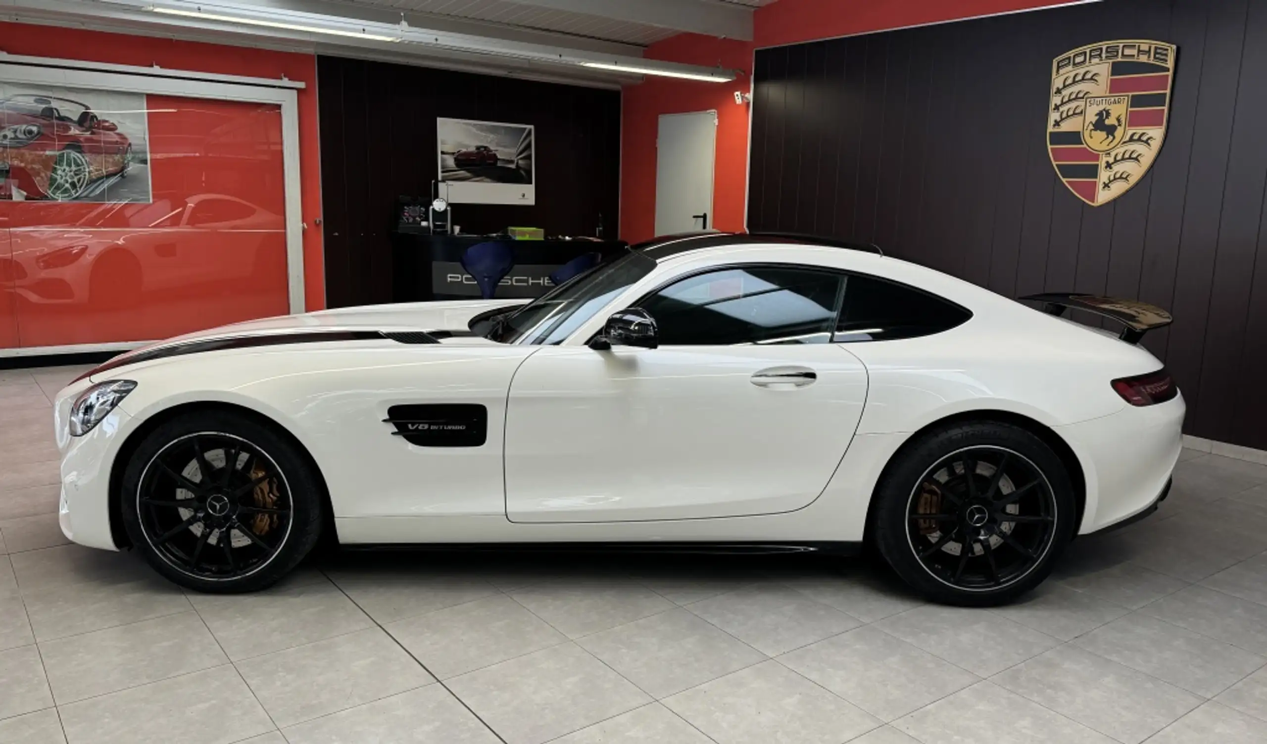 Mercedes-Benz - AMG GT