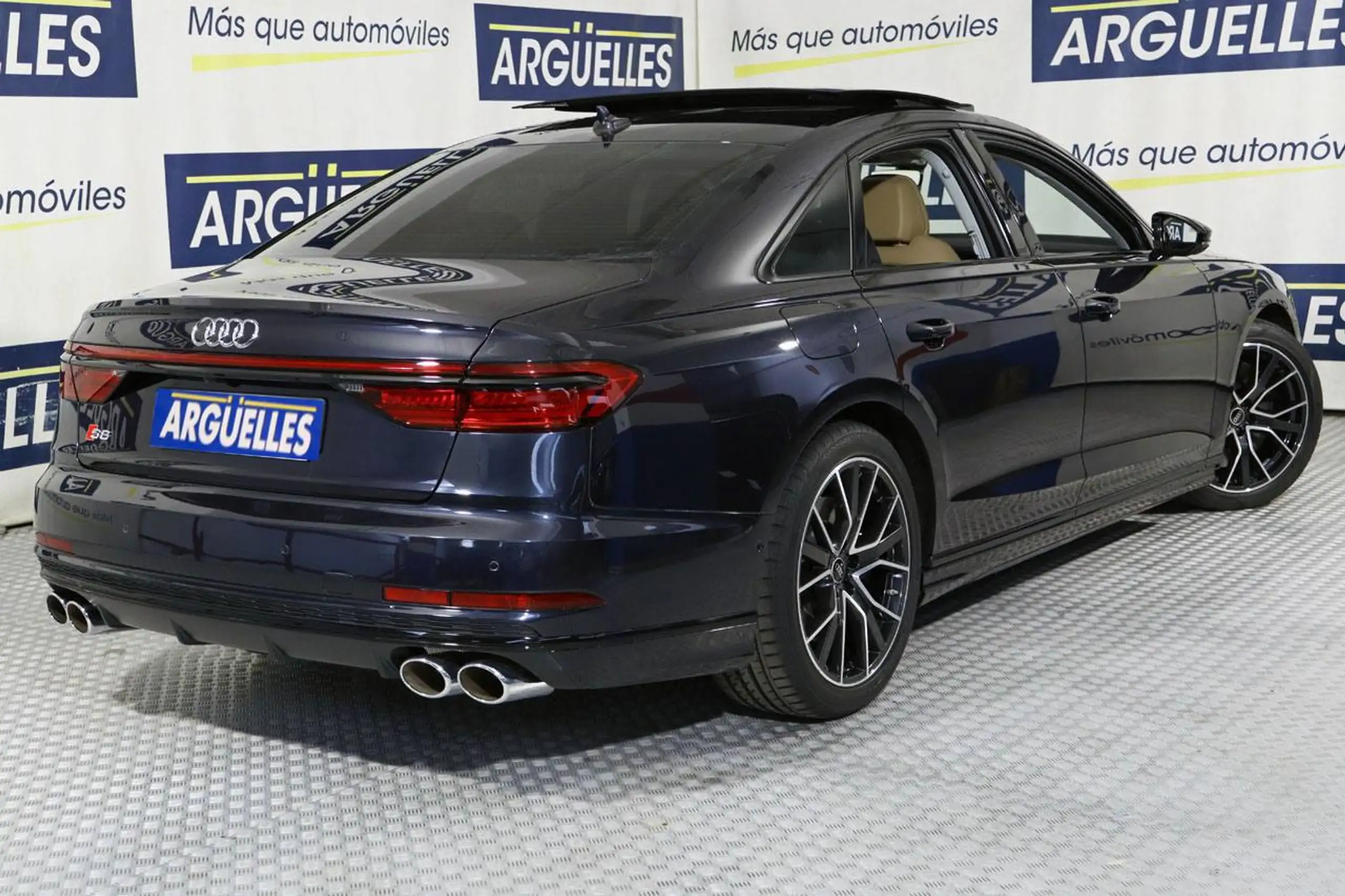 Audi - S8