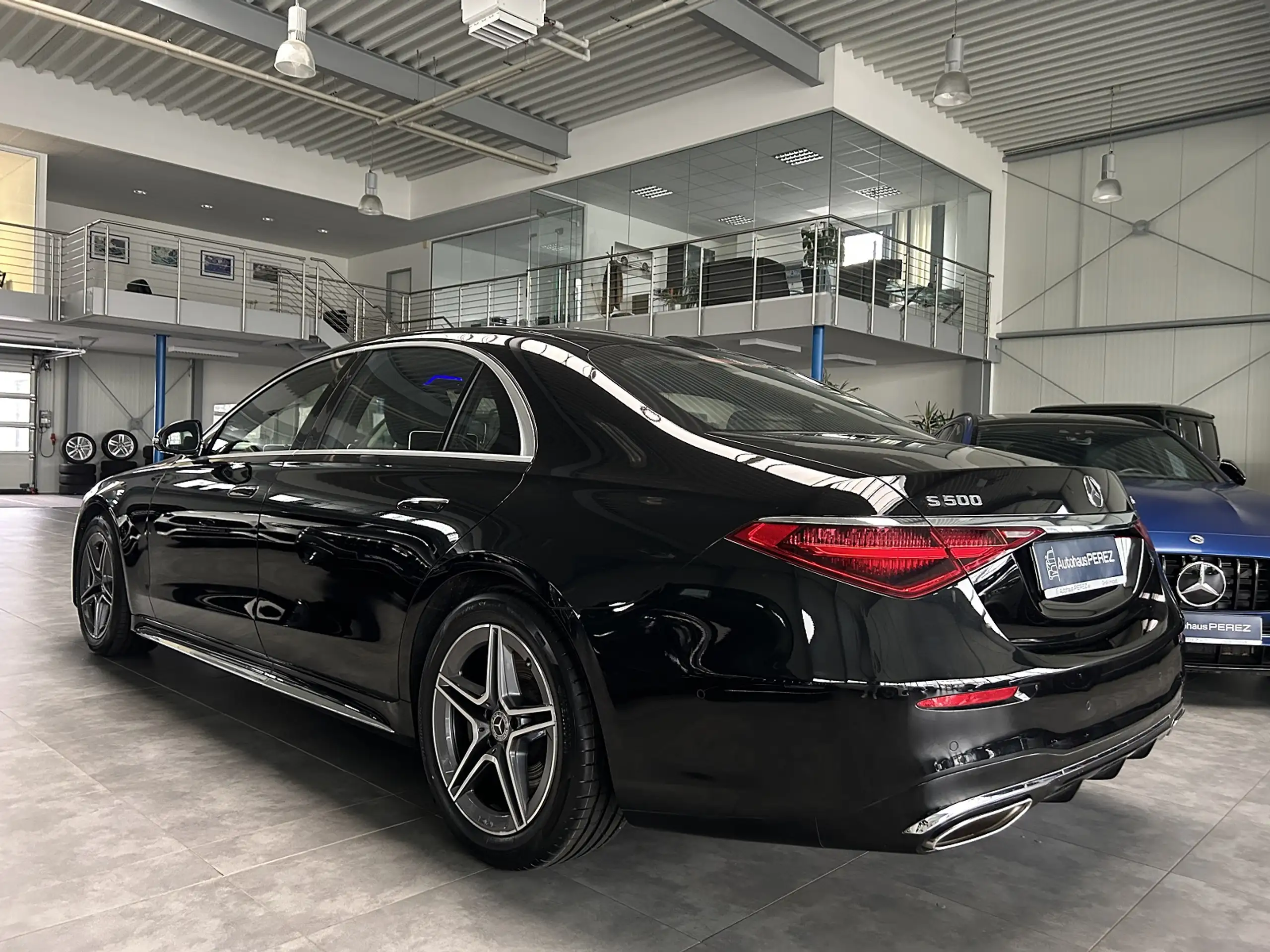 Mercedes-Benz - S 500