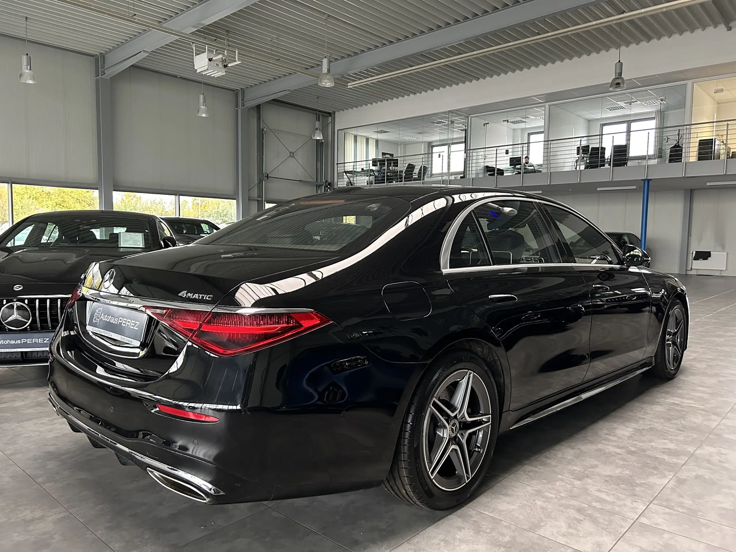 Mercedes-Benz - S 500