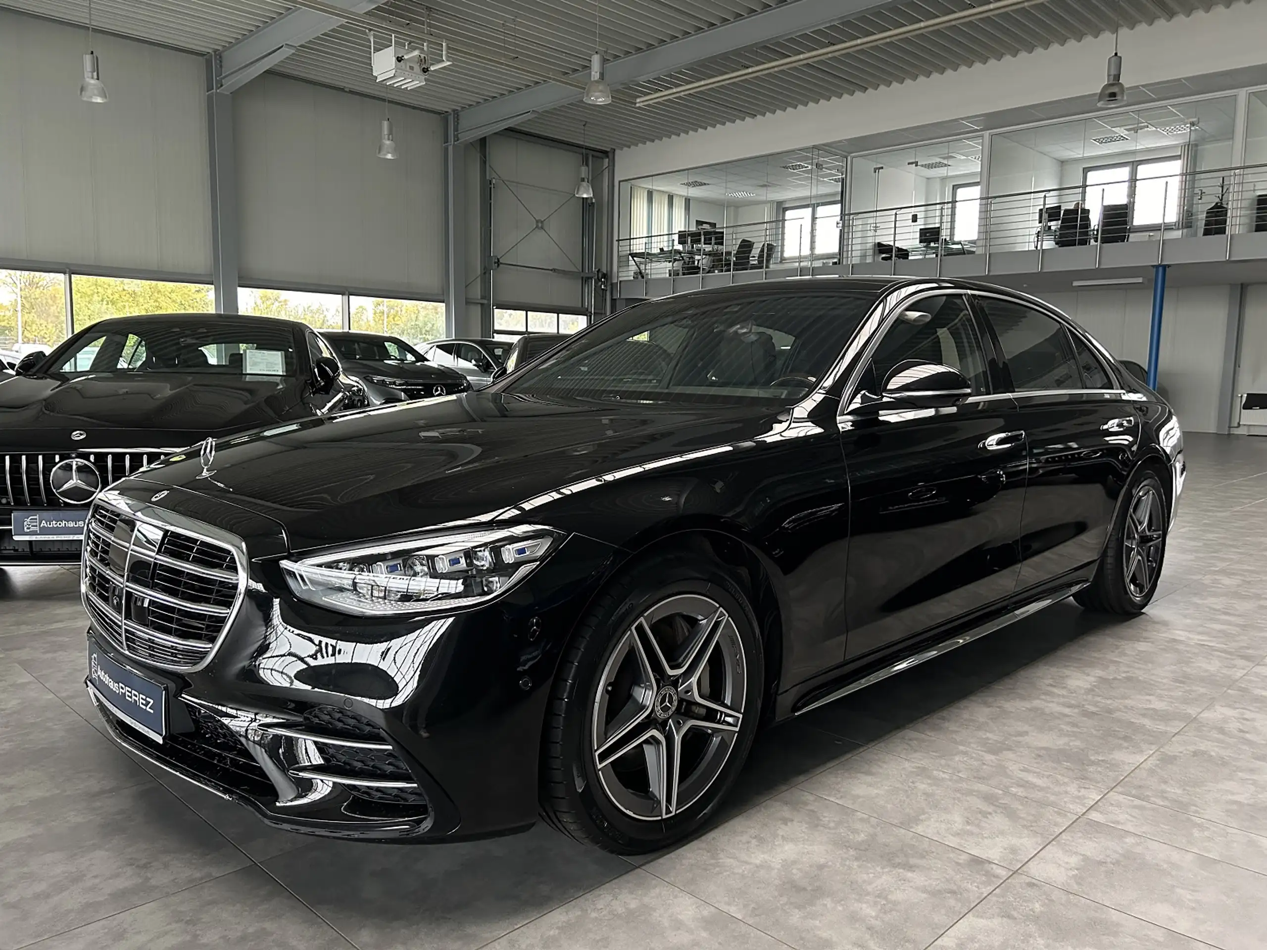 Mercedes-Benz - S 500