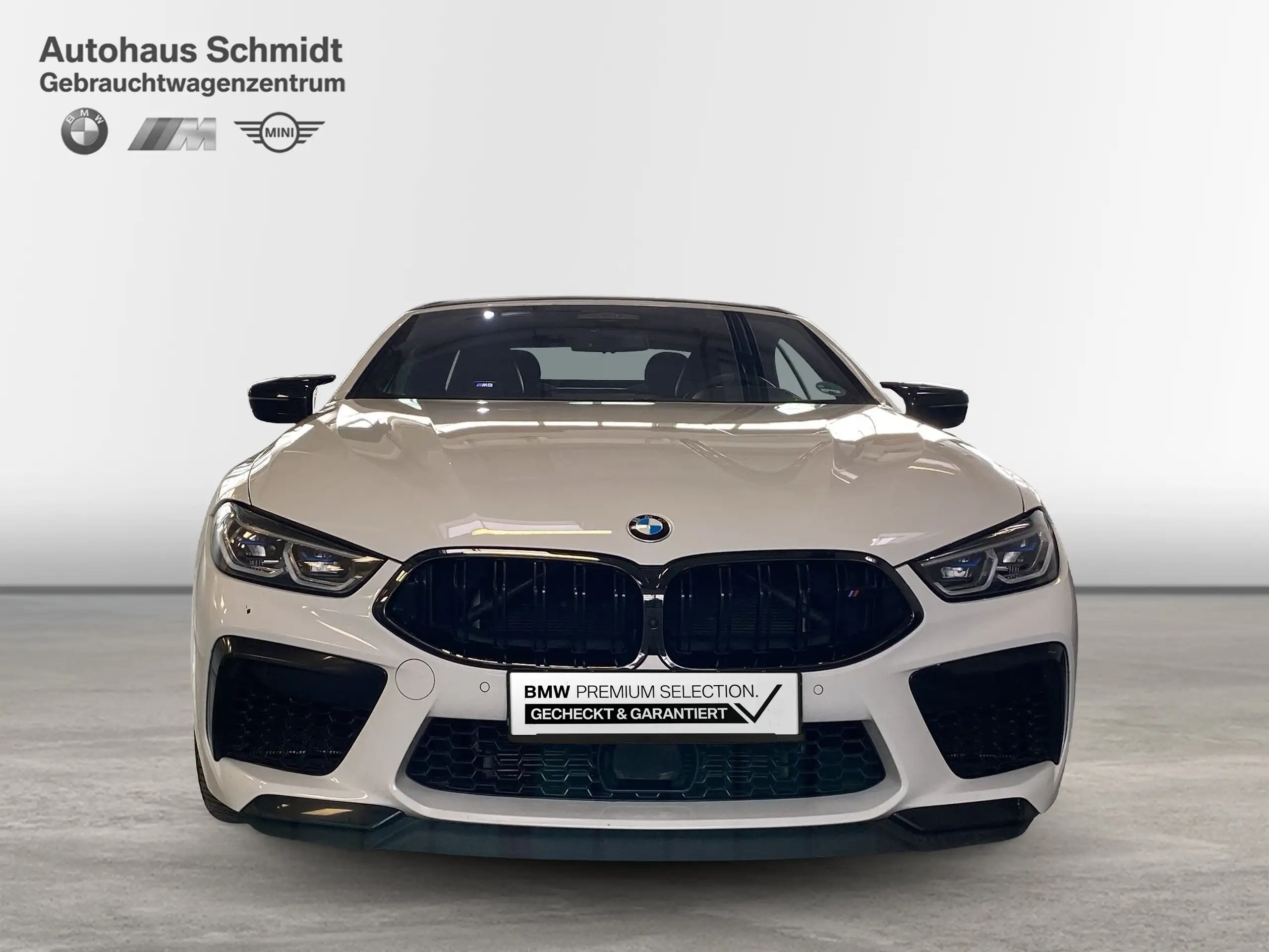 BMW - M8