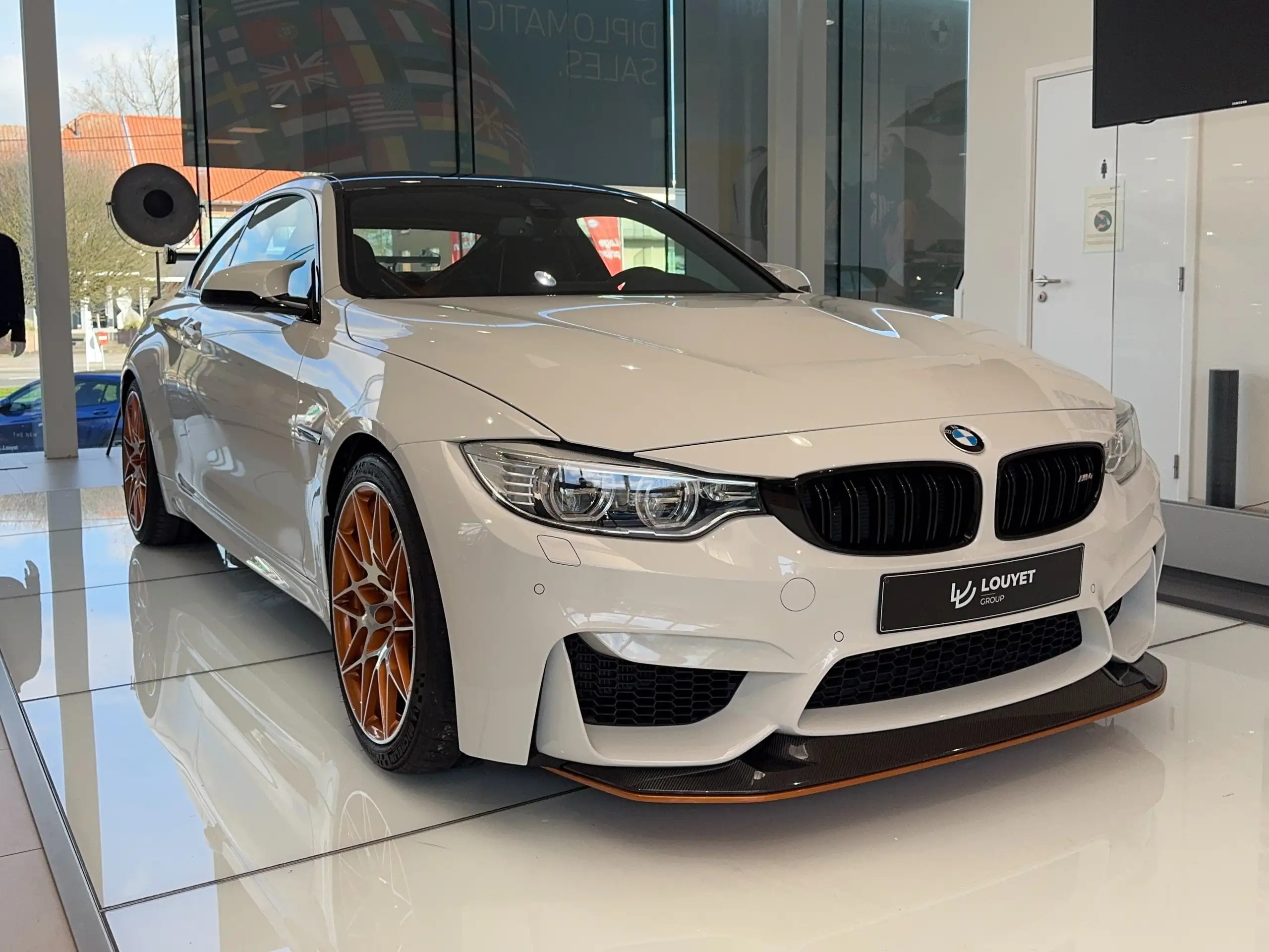 BMW - M4