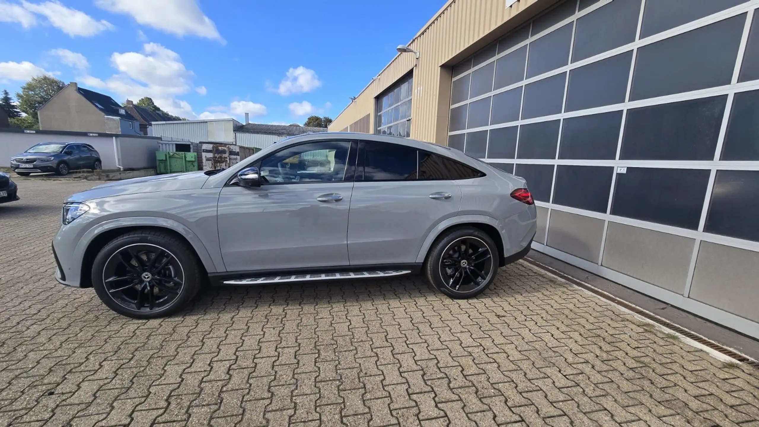 Mercedes-Benz - GLE 300