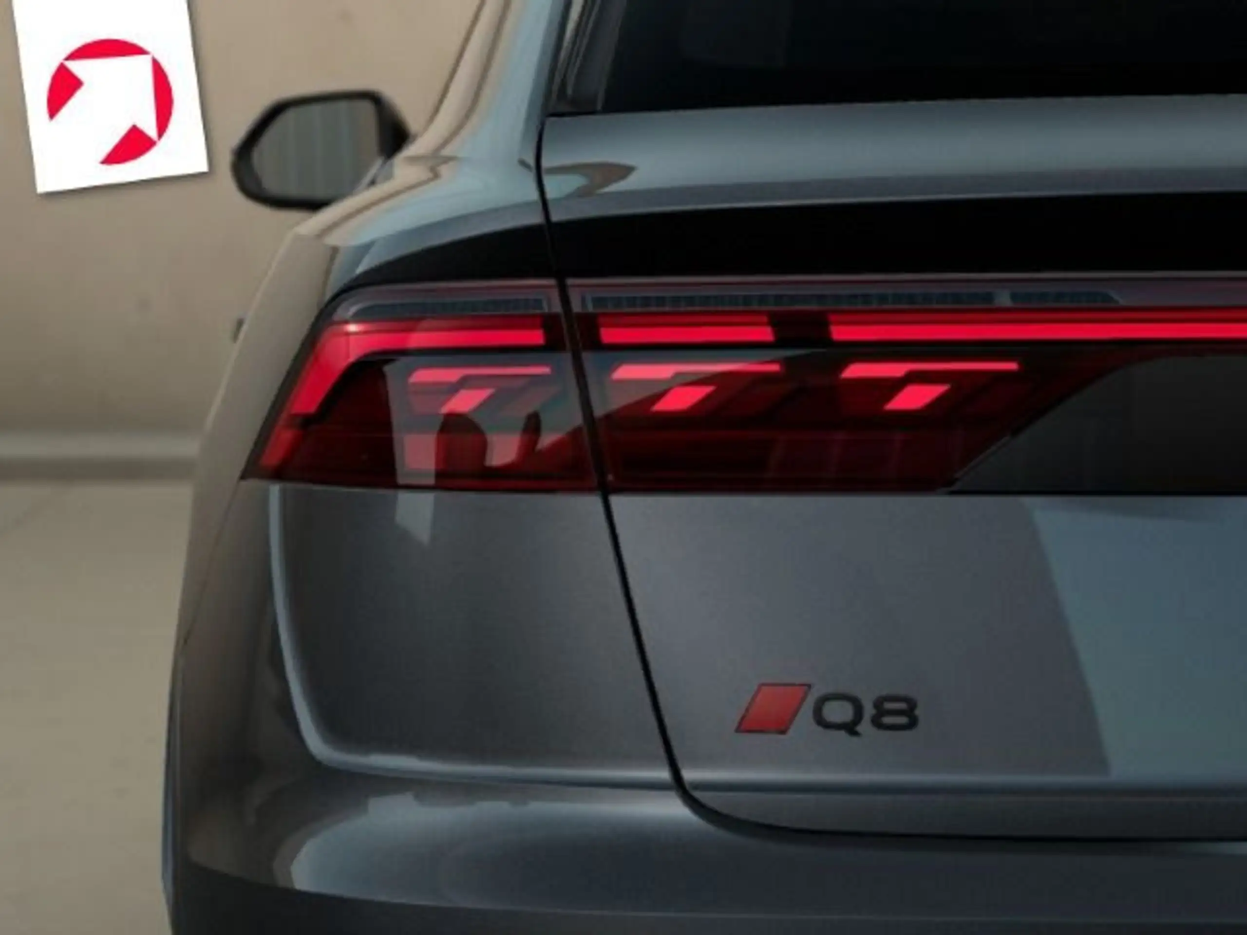 Audi - Q8