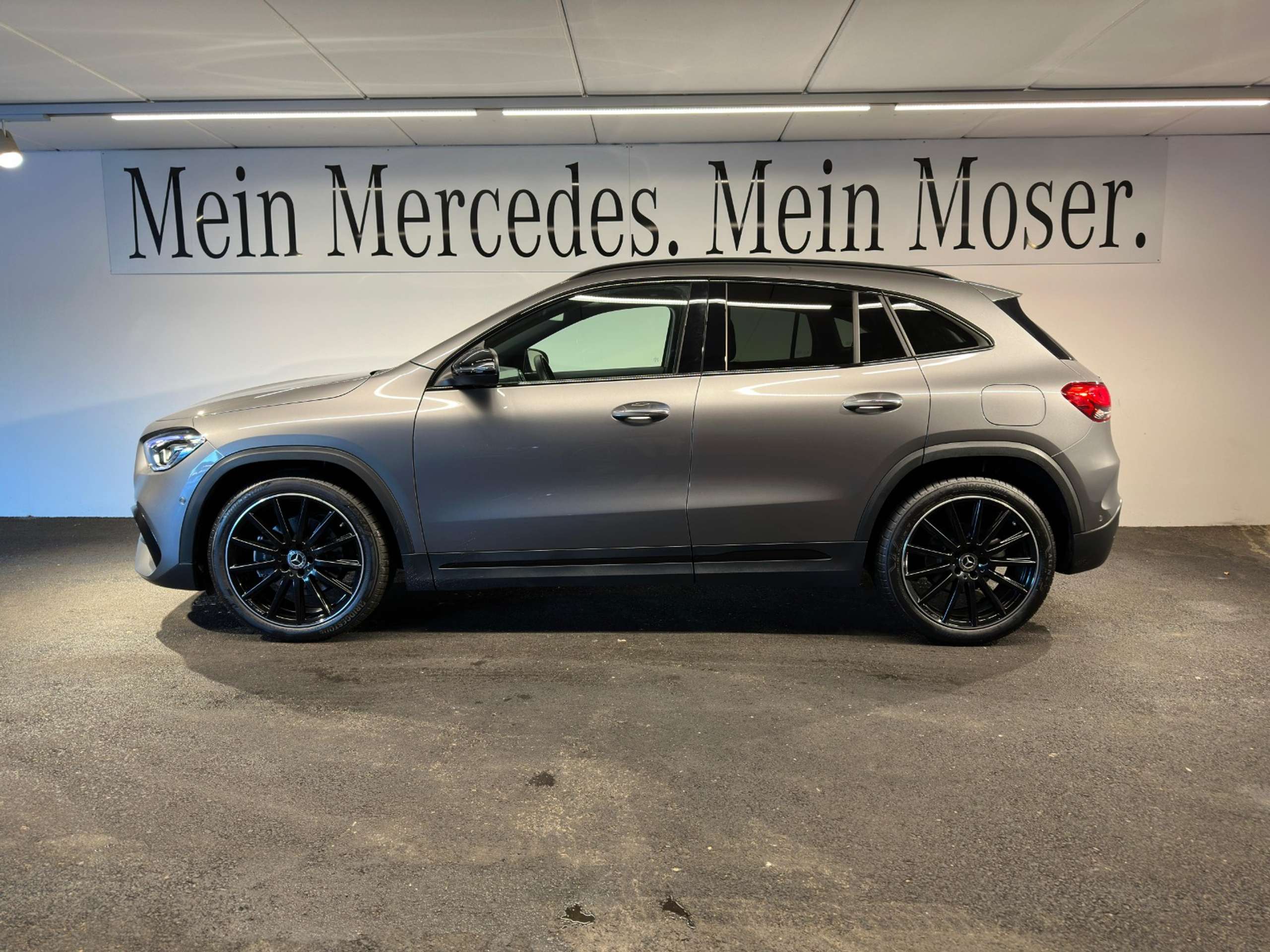 Mercedes-Benz - GLA 200