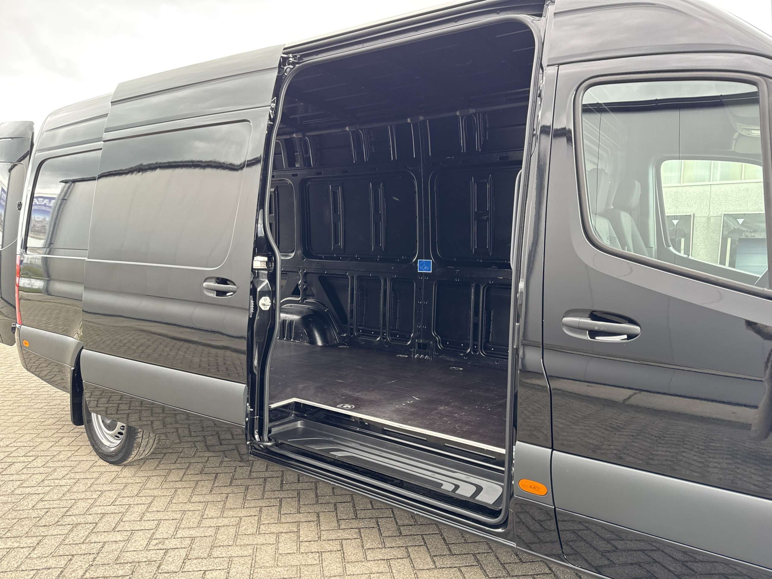 Mercedes-Benz - Sprinter