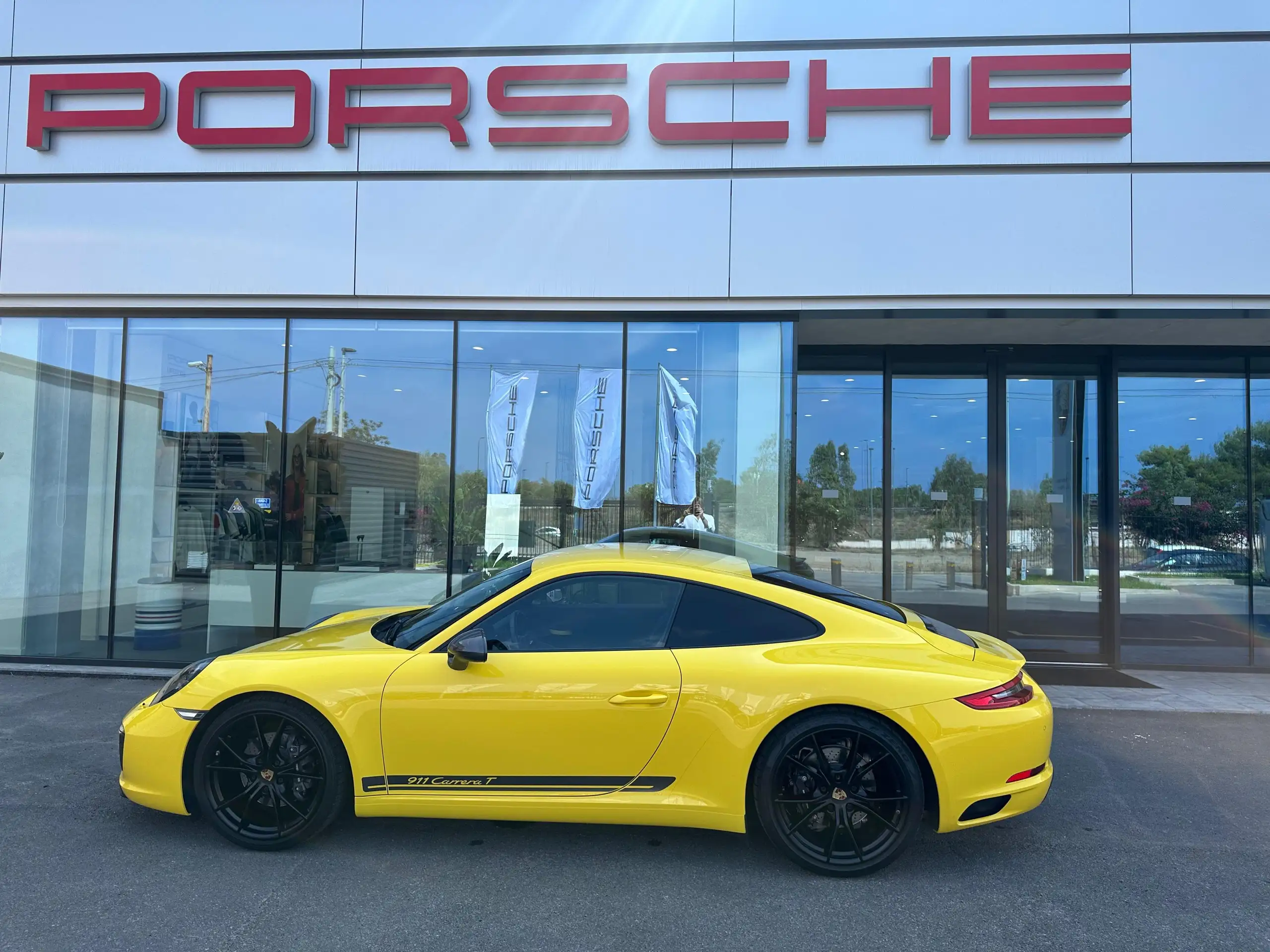 Porsche - 911