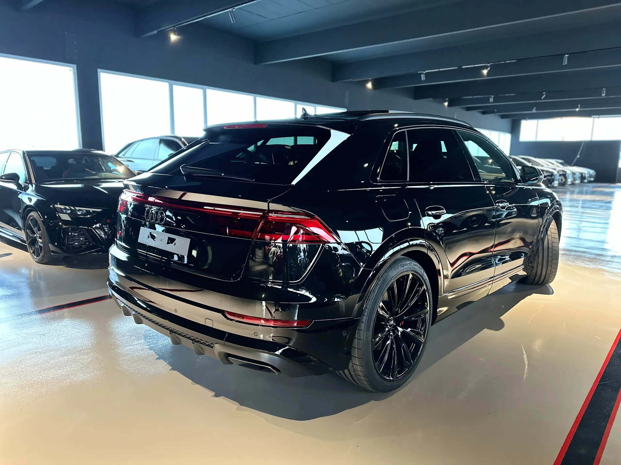 Audi - Q8