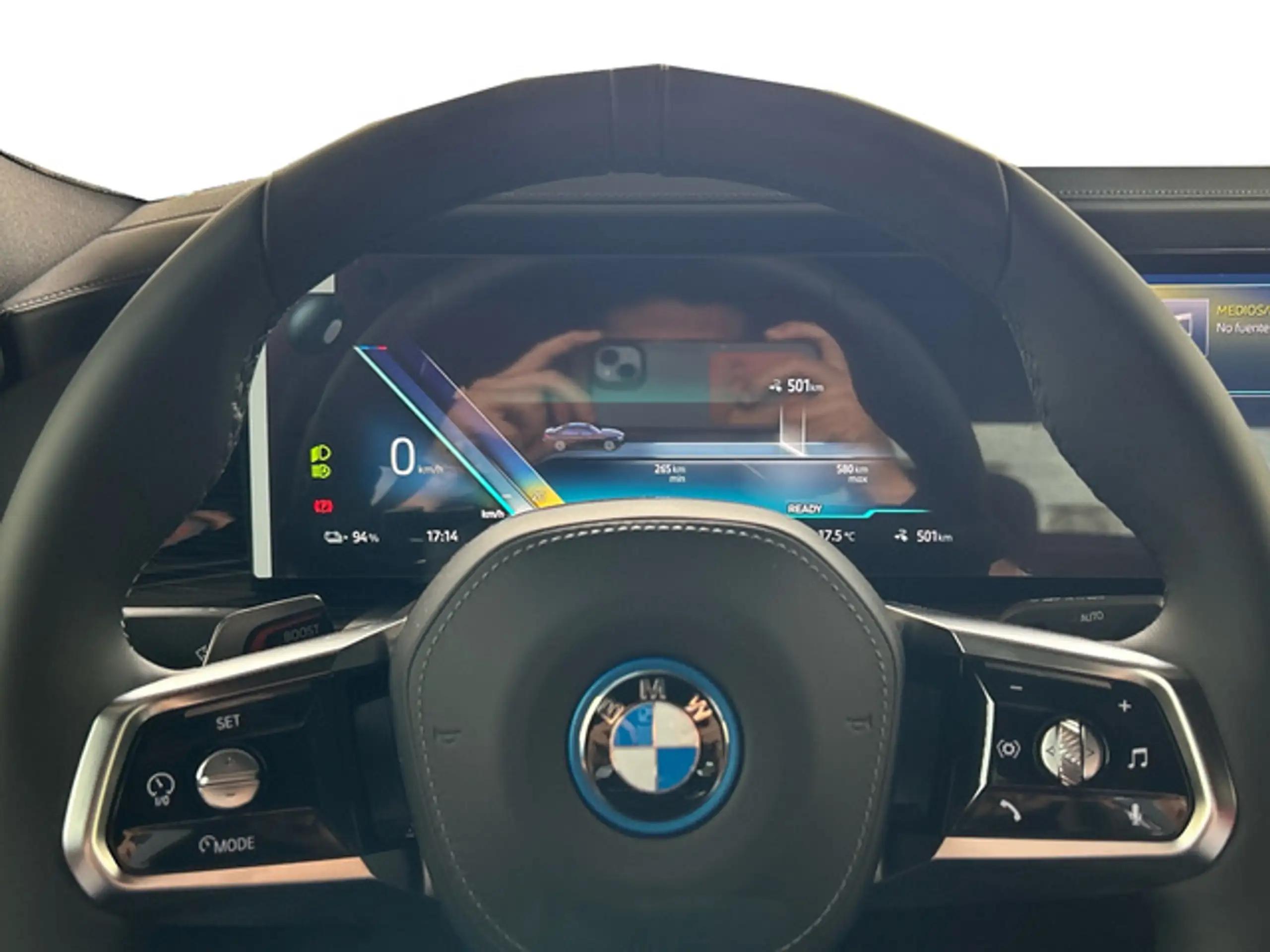 BMW - i7