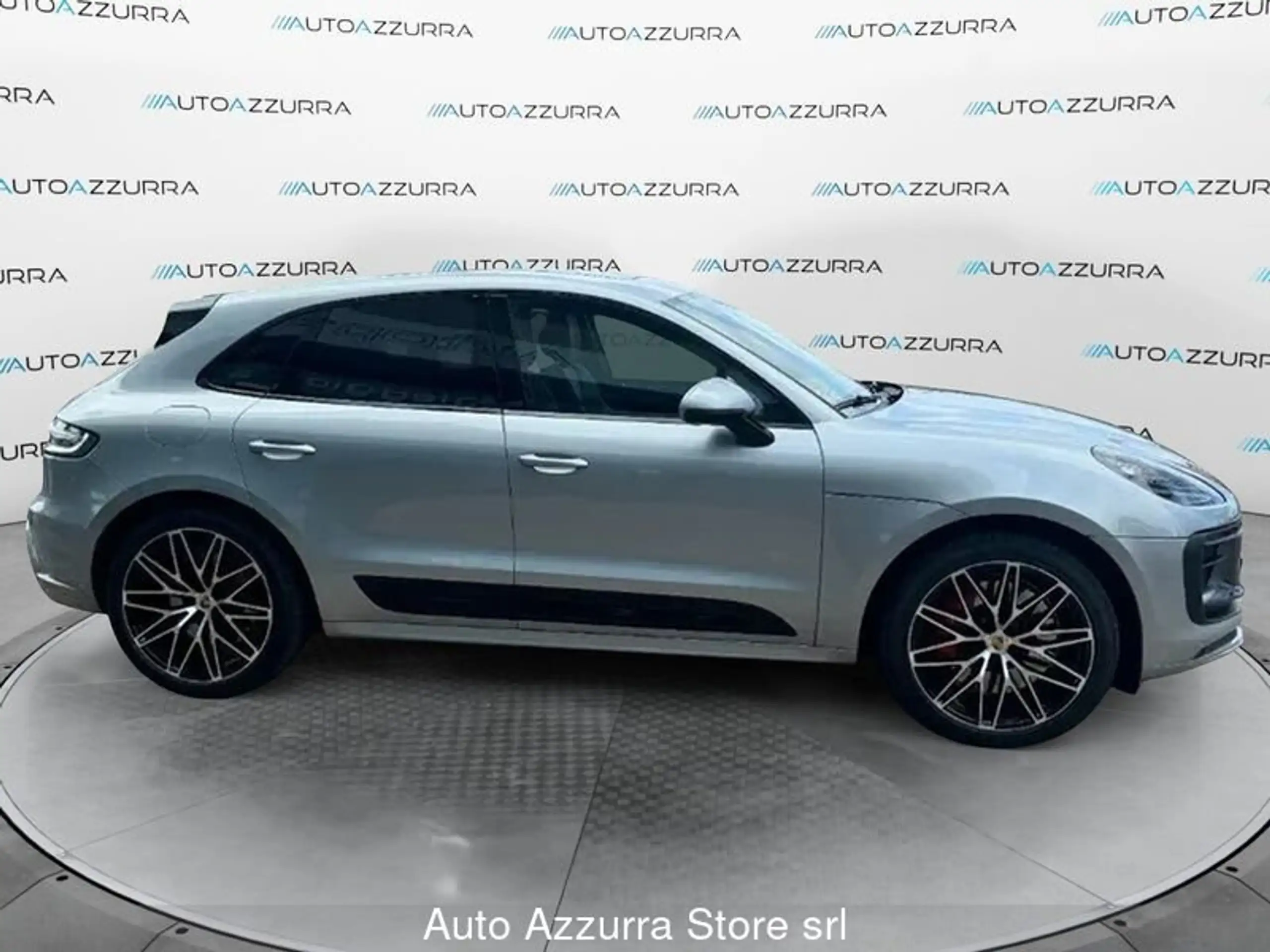 Porsche - Macan