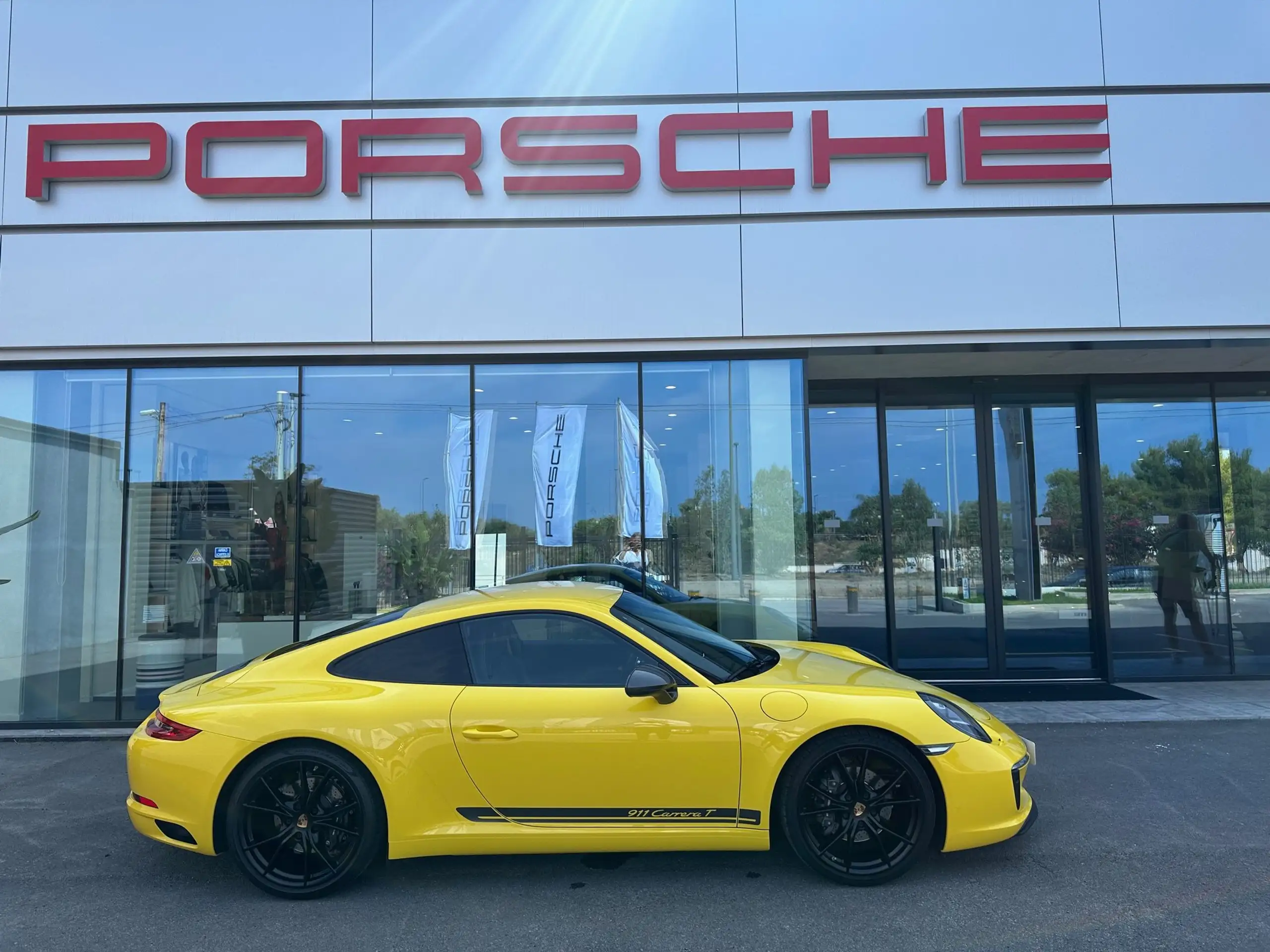 Porsche - 911