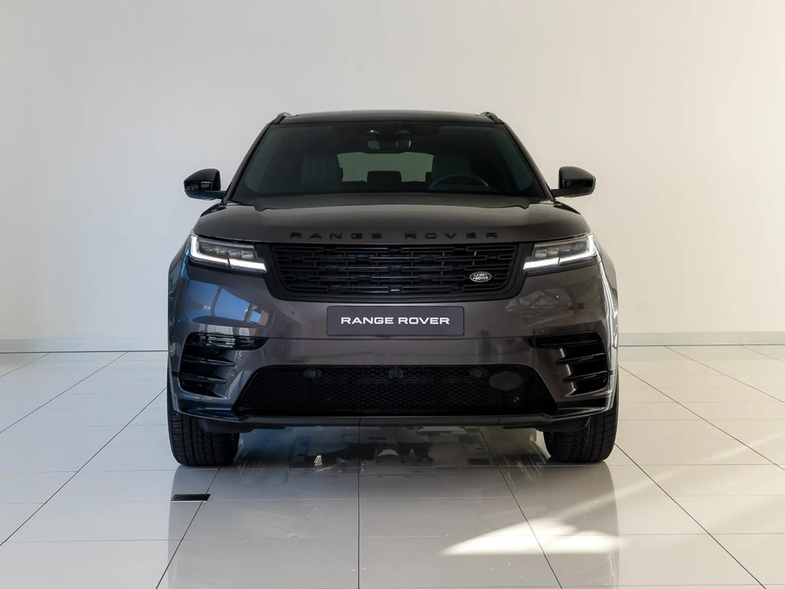 Land Rover - Range Rover Velar