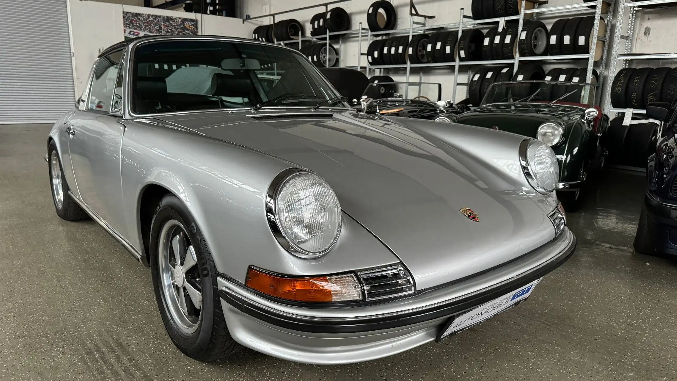 Porsche - 911