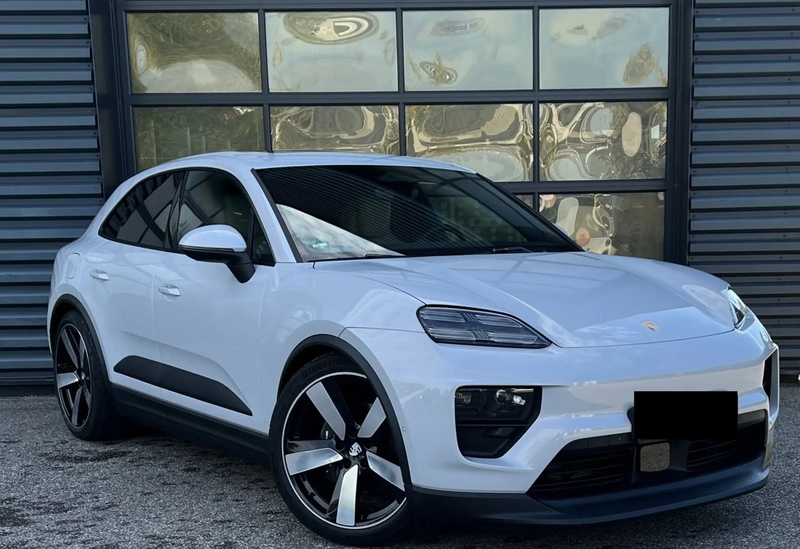 Porsche - Macan