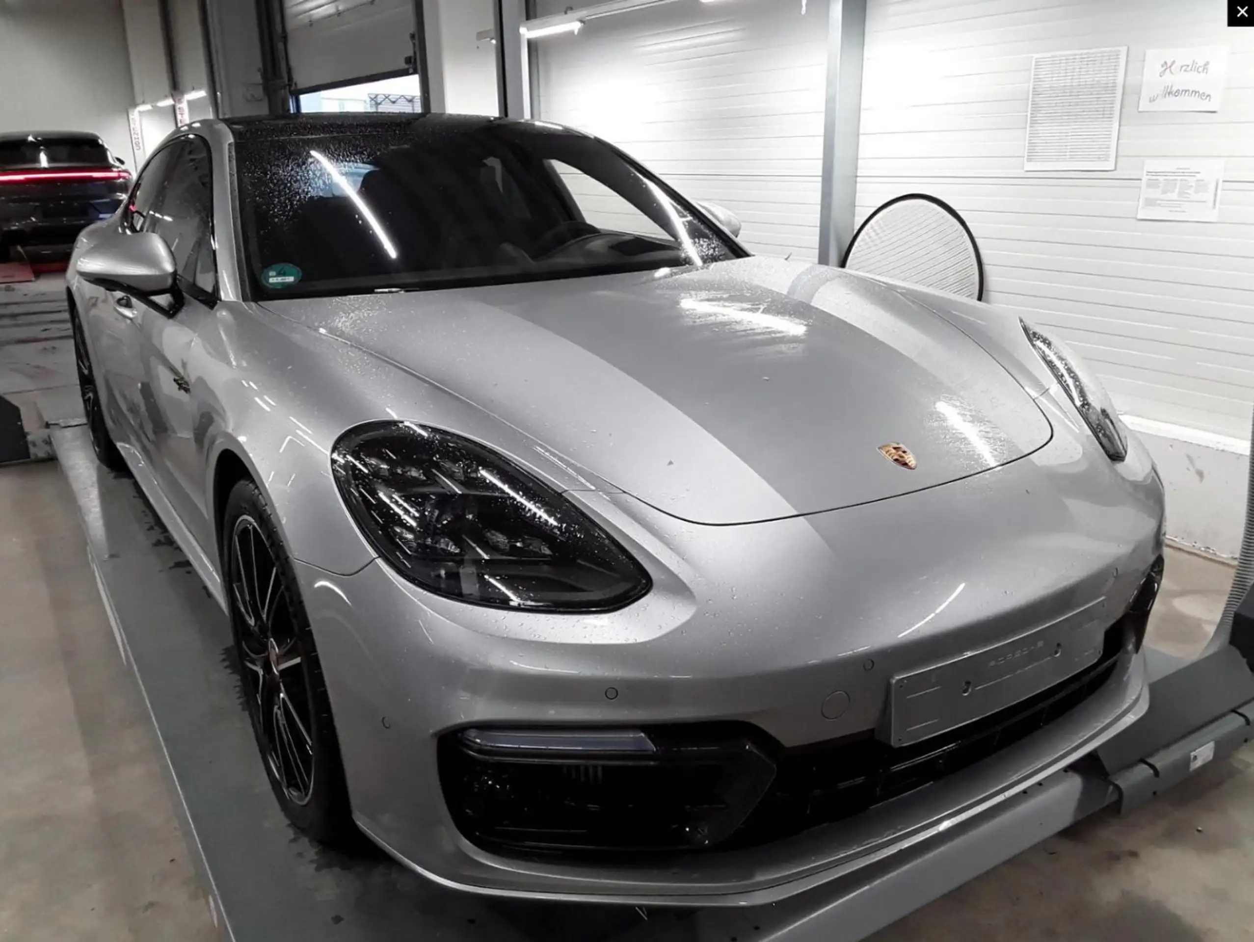 Porsche - Panamera