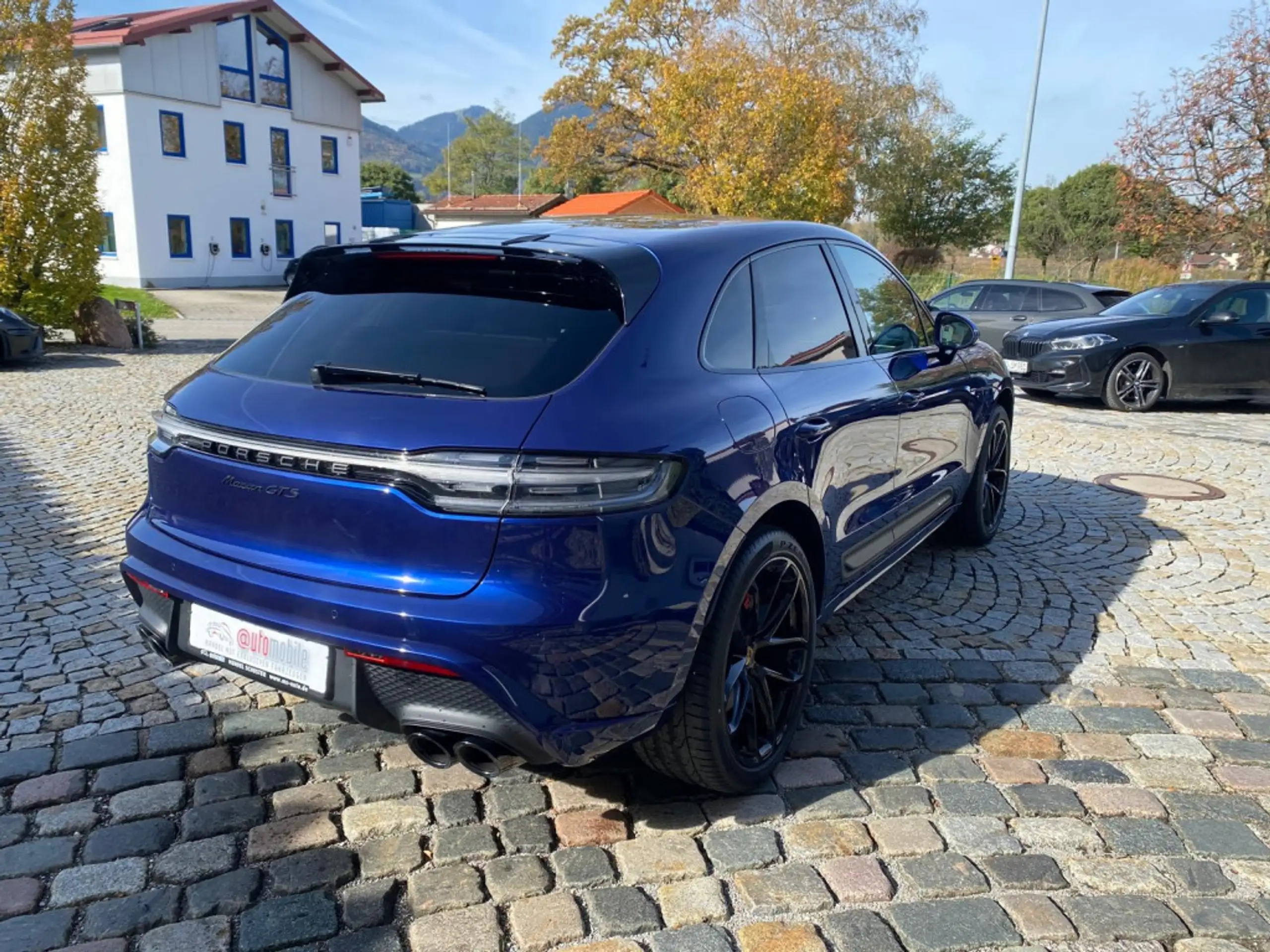 Porsche - Macan