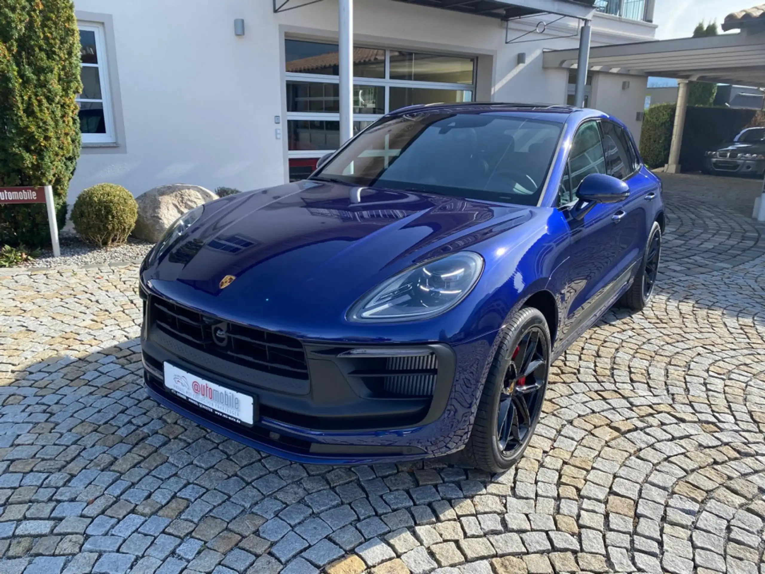 Porsche - Macan