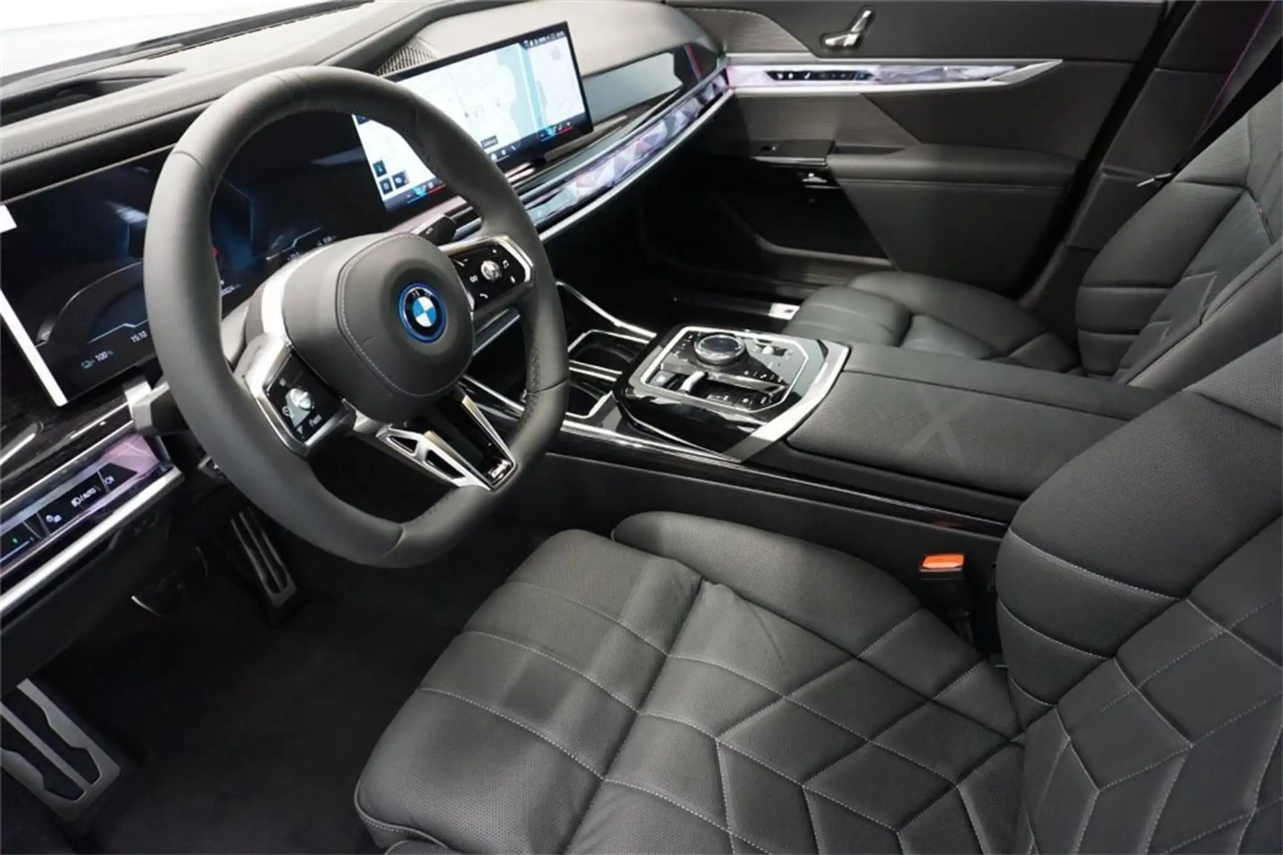 BMW - i7