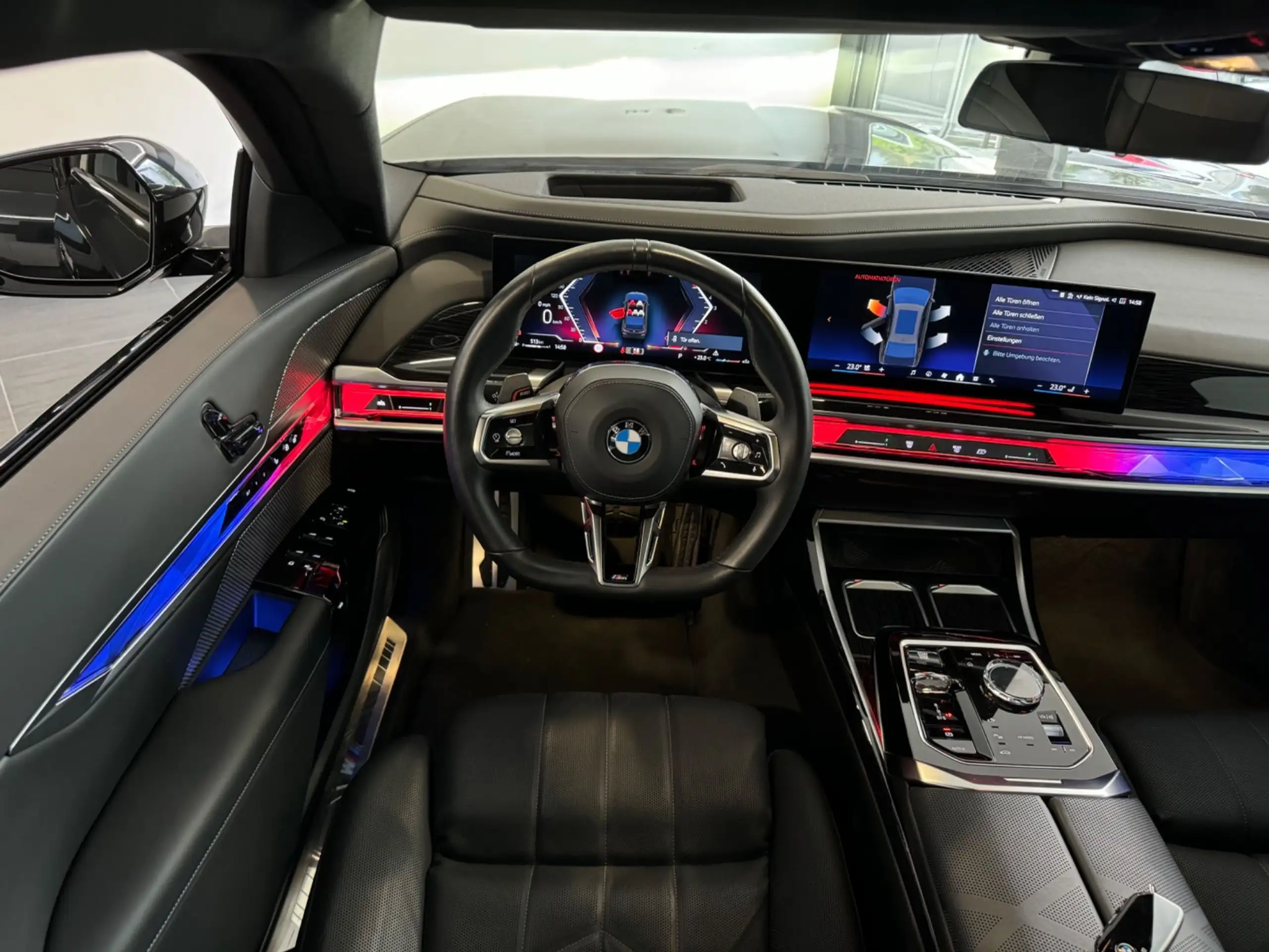 BMW - 740