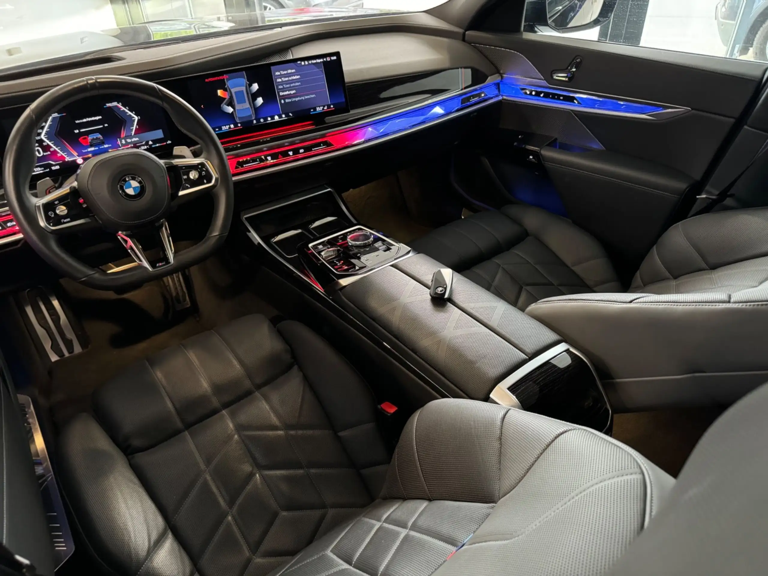 BMW - 740