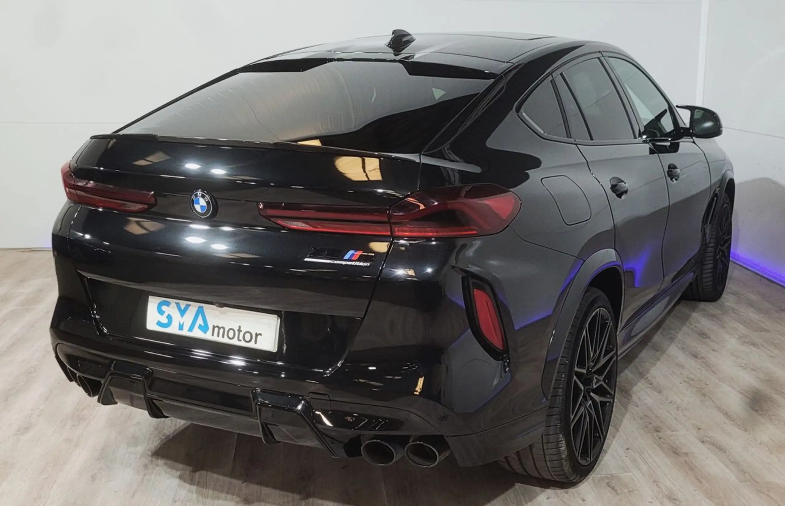 BMW - X6 M