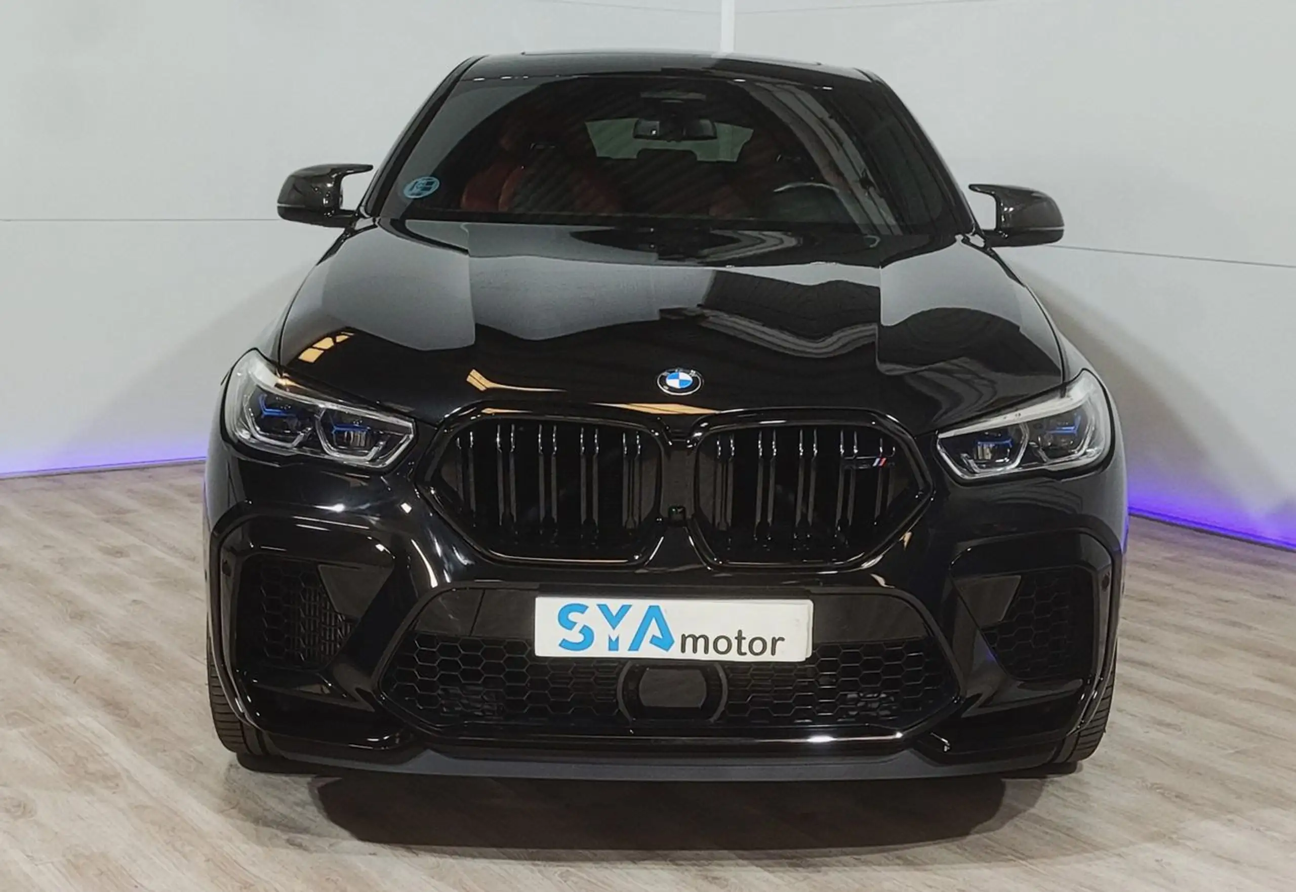 BMW - X6 M