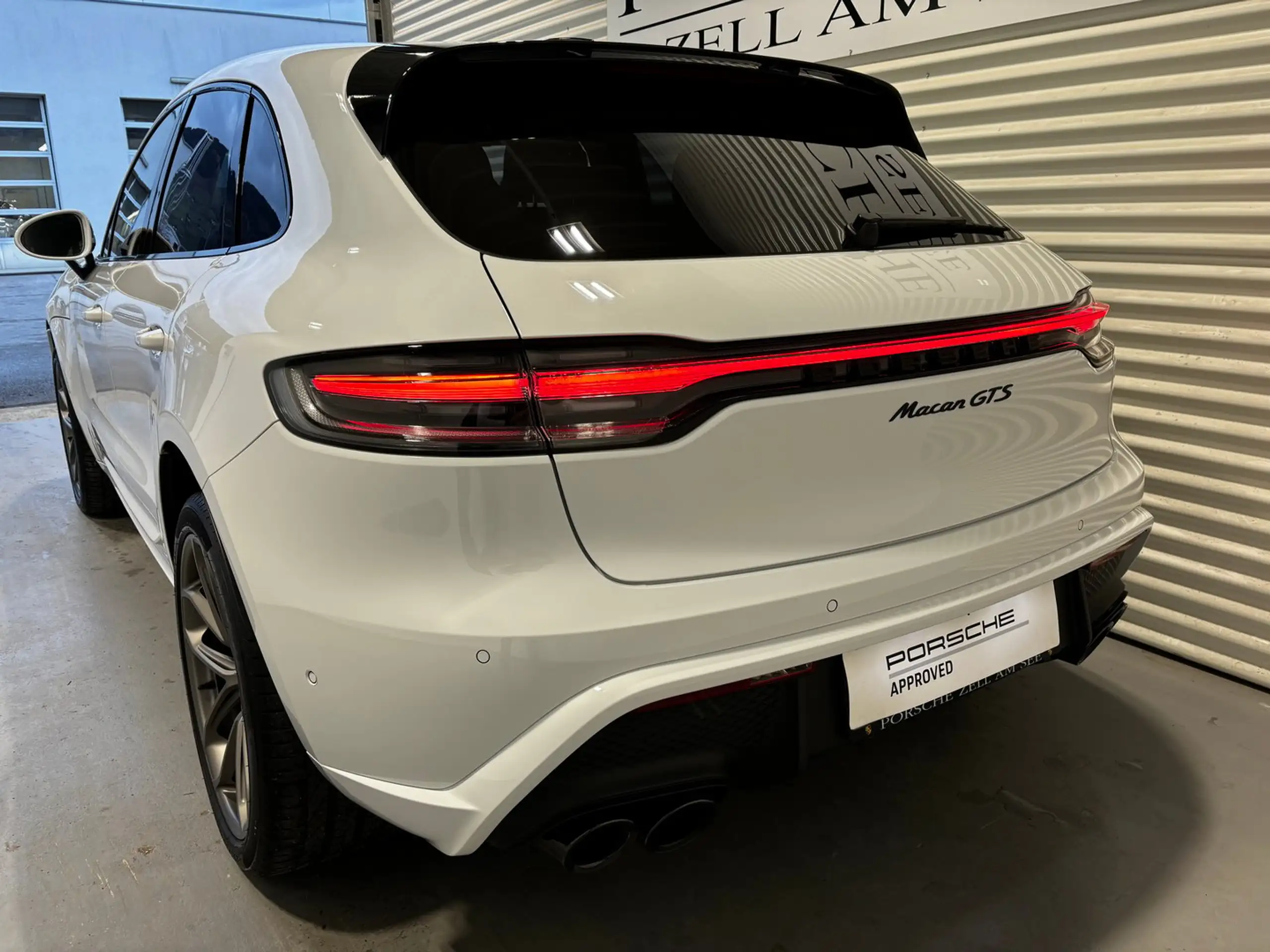 Porsche - Macan