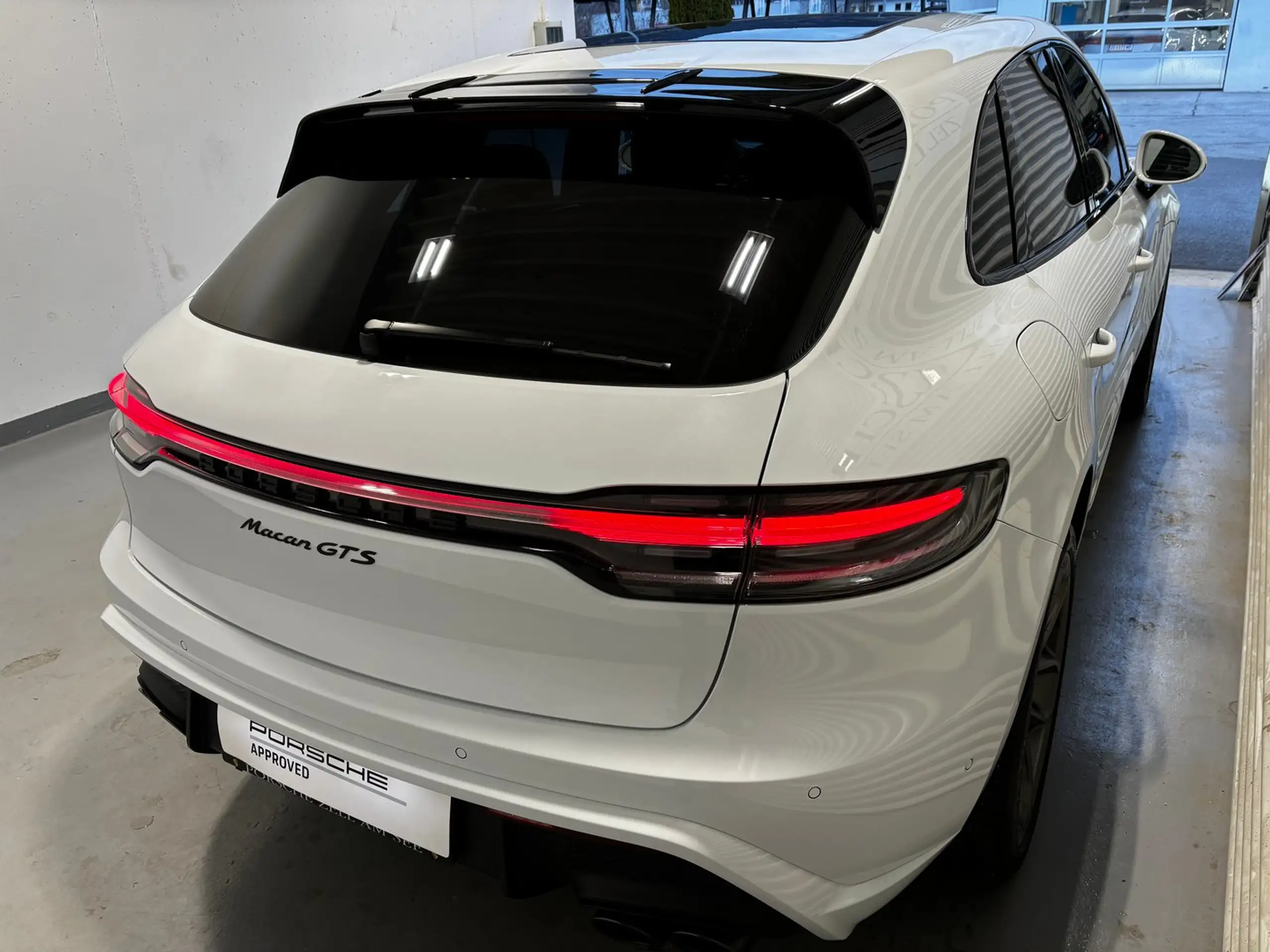 Porsche - Macan