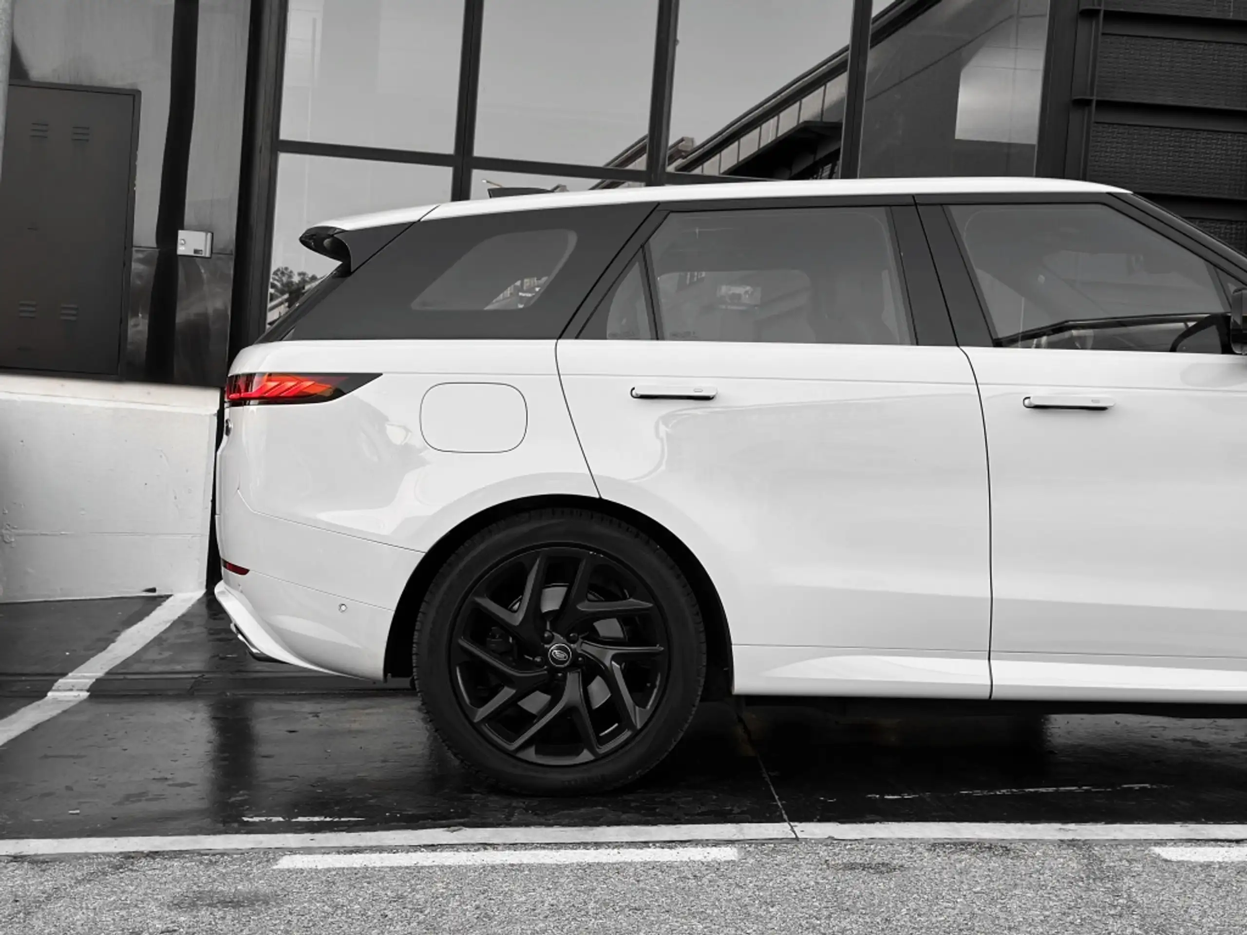 Land Rover - Range Rover Sport