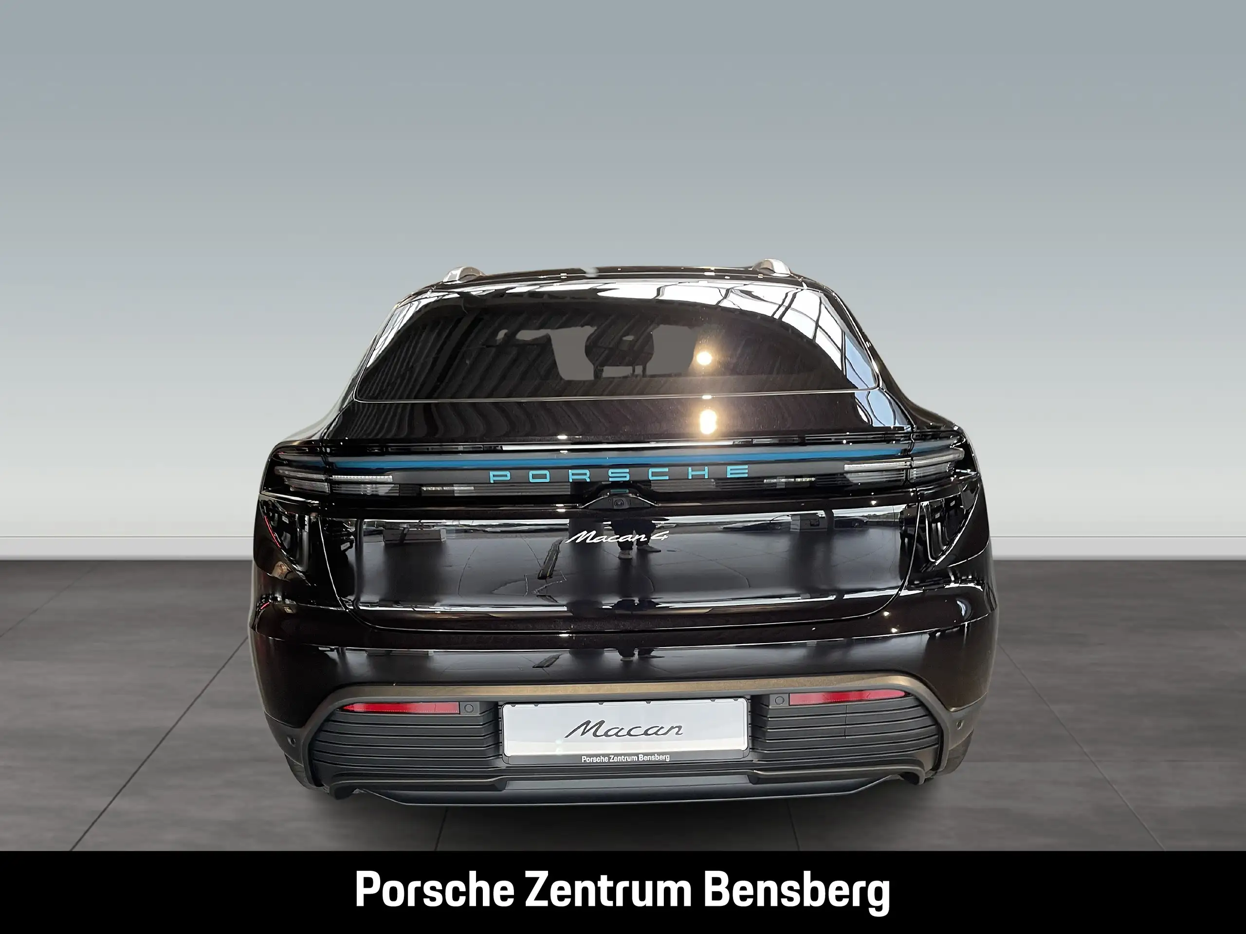 Porsche - Macan