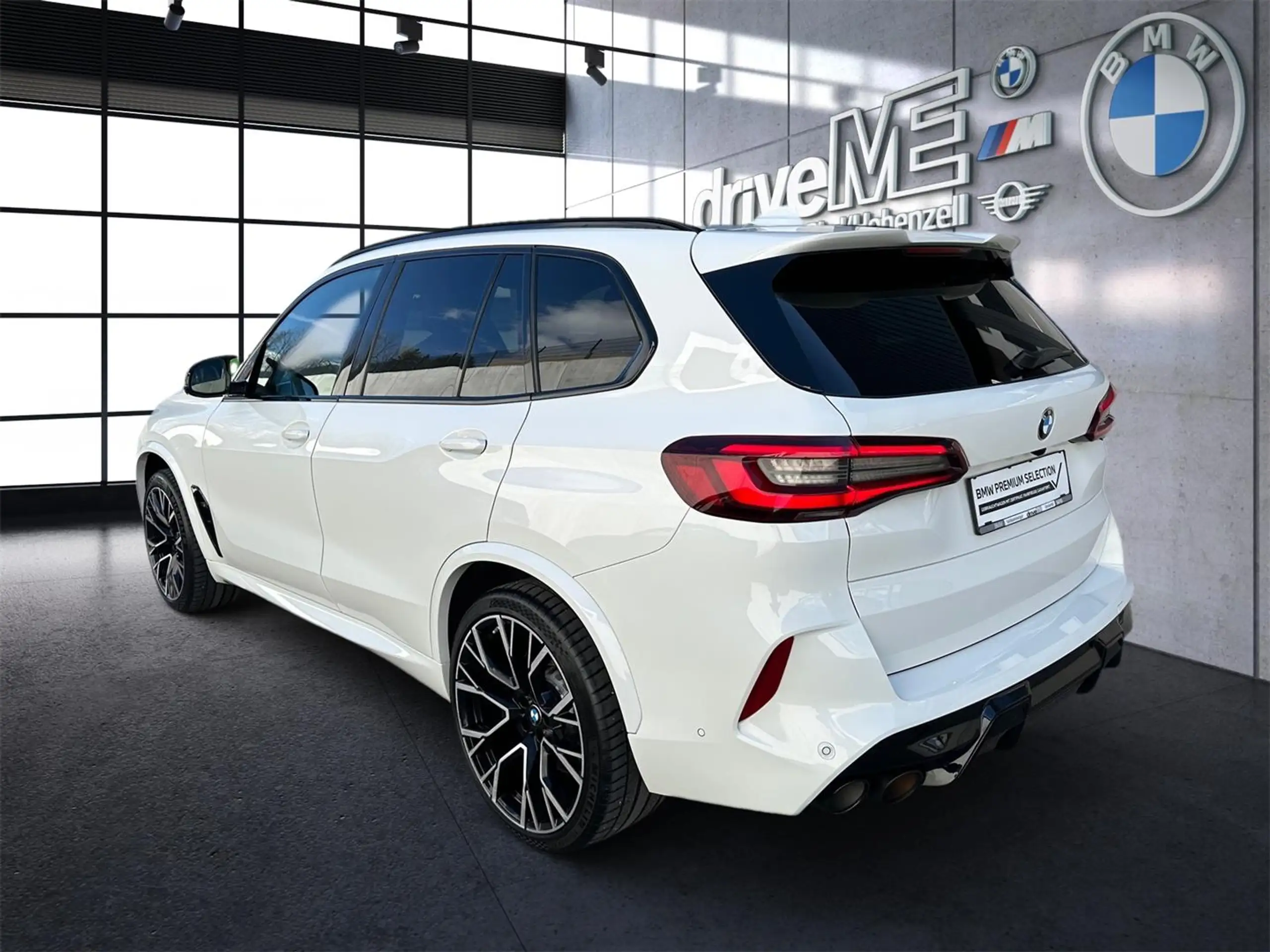 BMW - X5 M