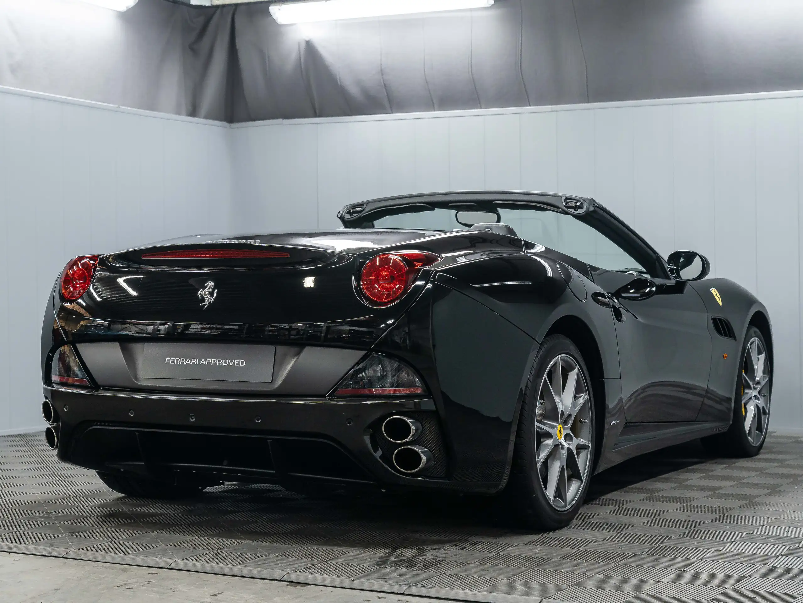 Ferrari - California