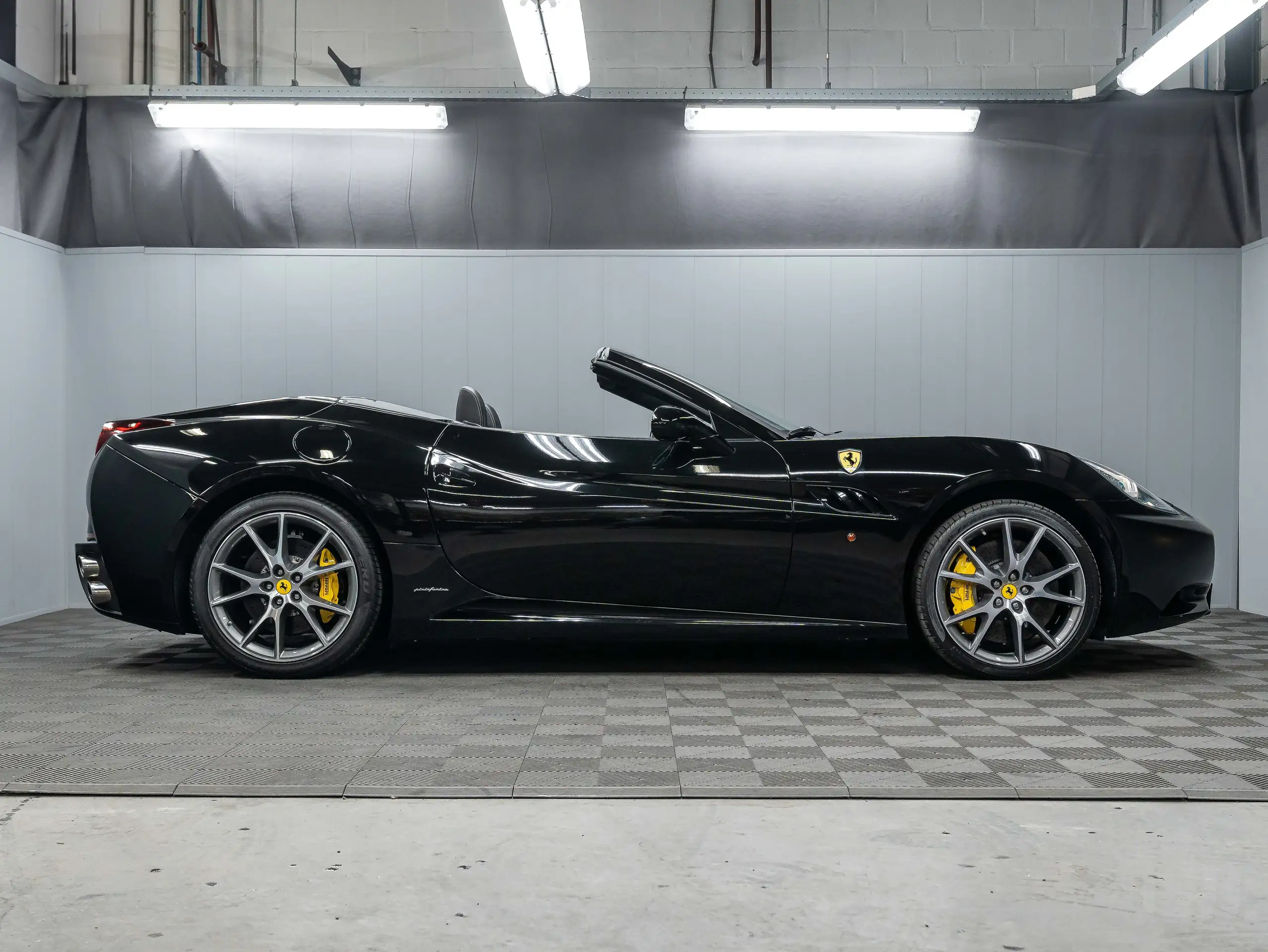 Ferrari - California