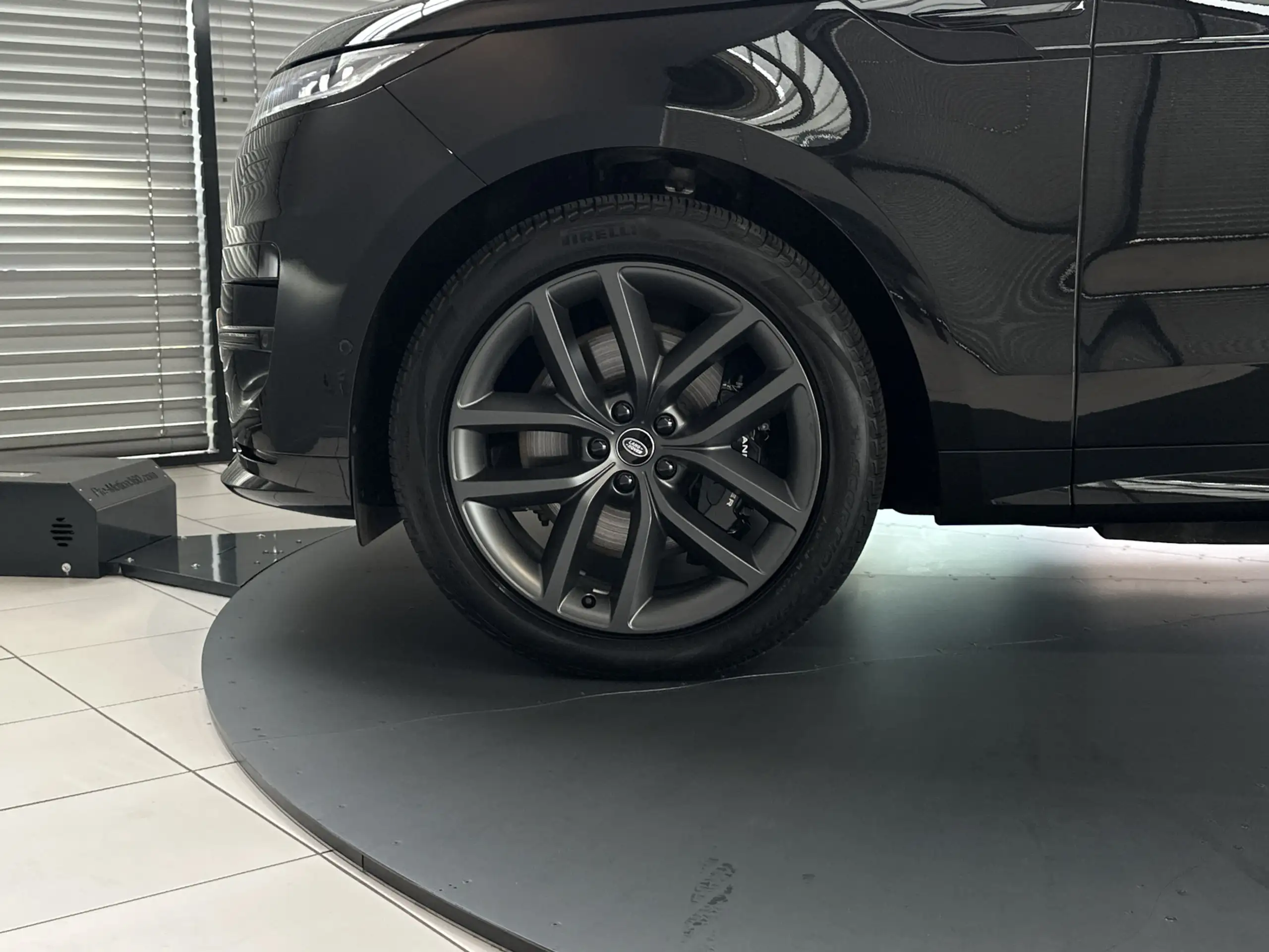 Land Rover - Range Rover Sport